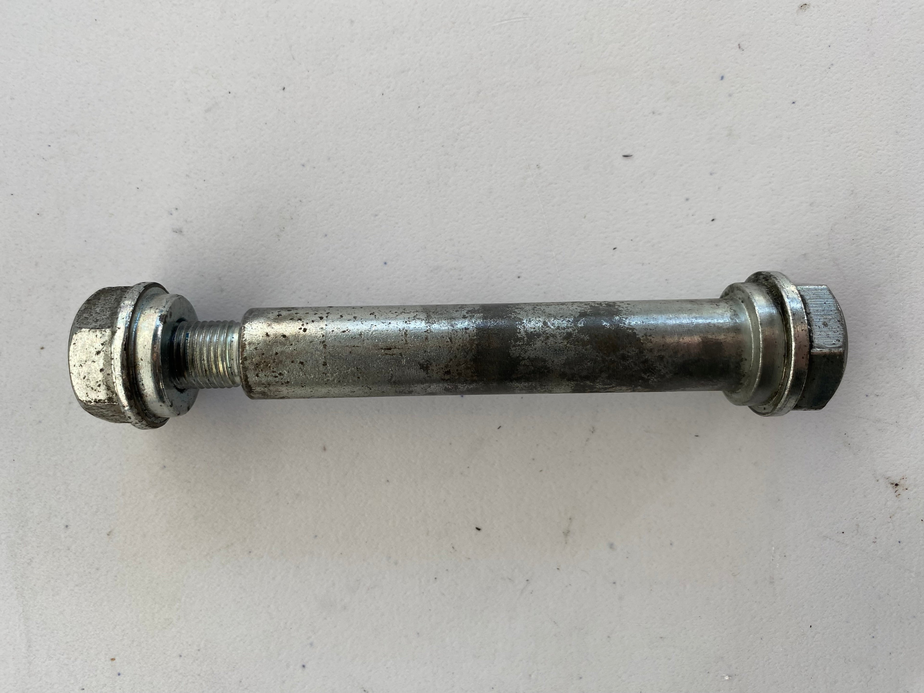 Screw + nut front engine mount Sportster Harley Davidson REF OEM: 41562-04 / 41561-04