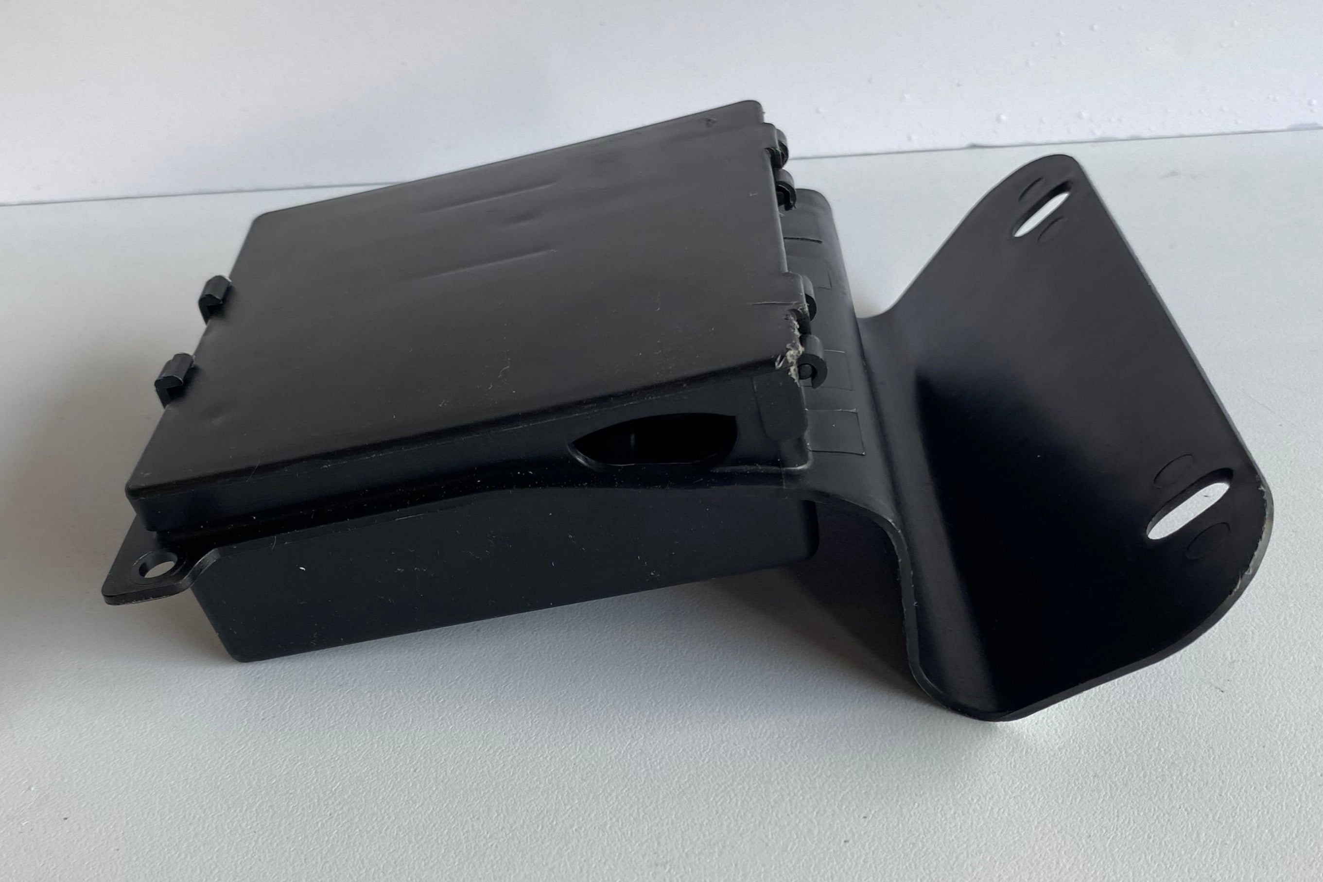 Harley Davidson Fuse Box OEM REF: 72147-96