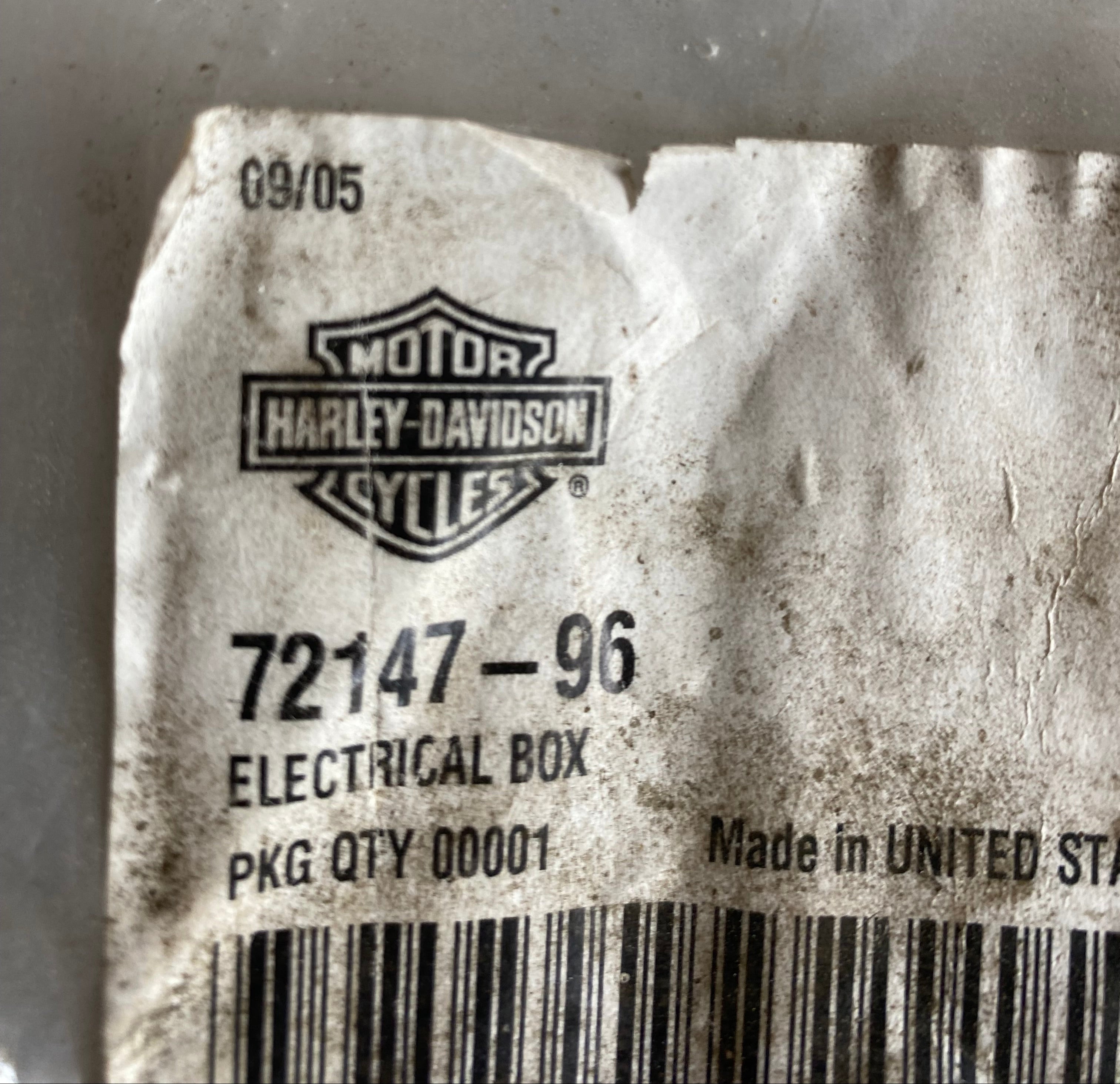 Harley Davidson Fuse Box OEM REF: 72147-96