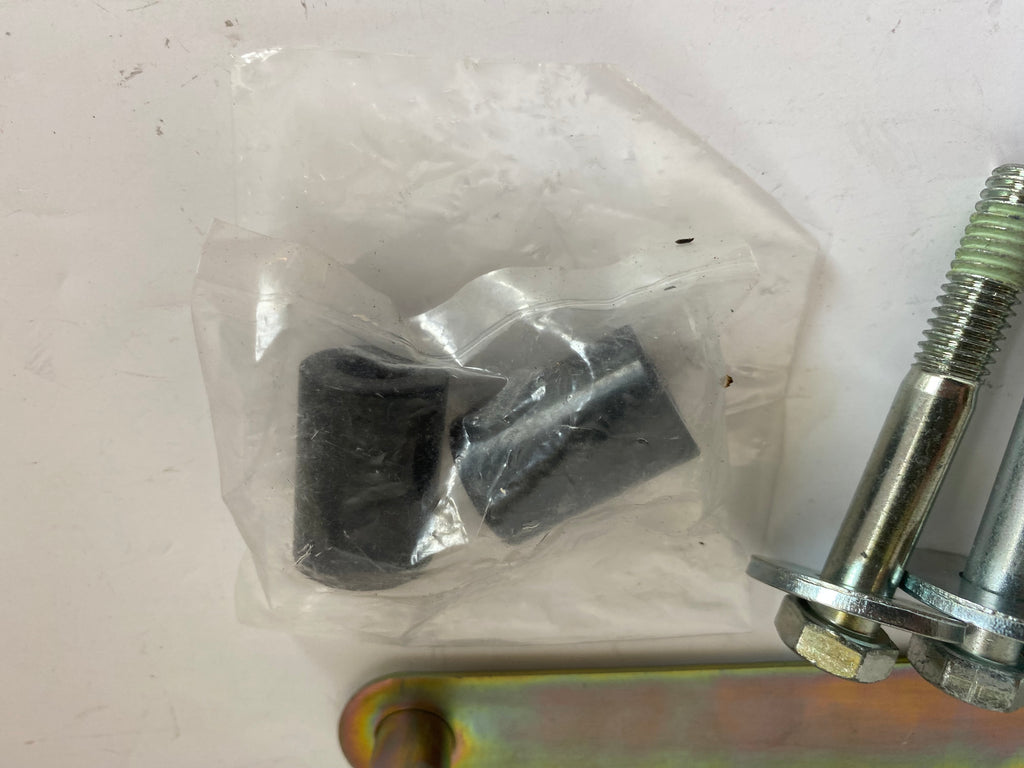 Kit de fixation garde boue arrière Dyna Harley Davidson REF OEM 59512-06B