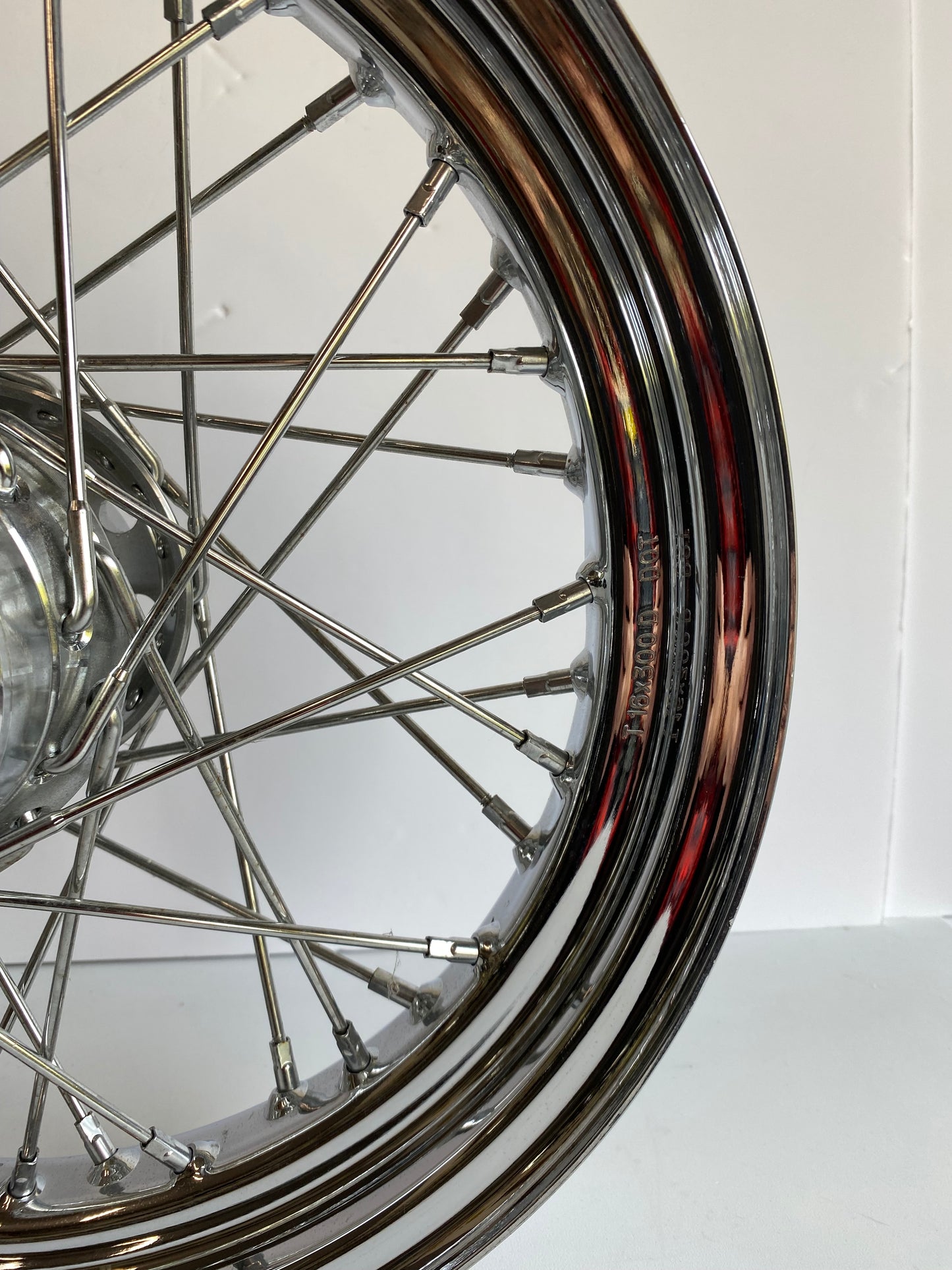 Roue à rayons avant chromée 16 pouces Softail Harley Davidson REF OEM 40700-05A