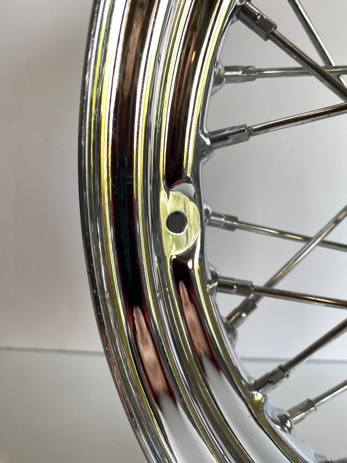 Roue à rayons avant chromée 16 pouces Softail Harley Davidson REF OEM 40700-05A
