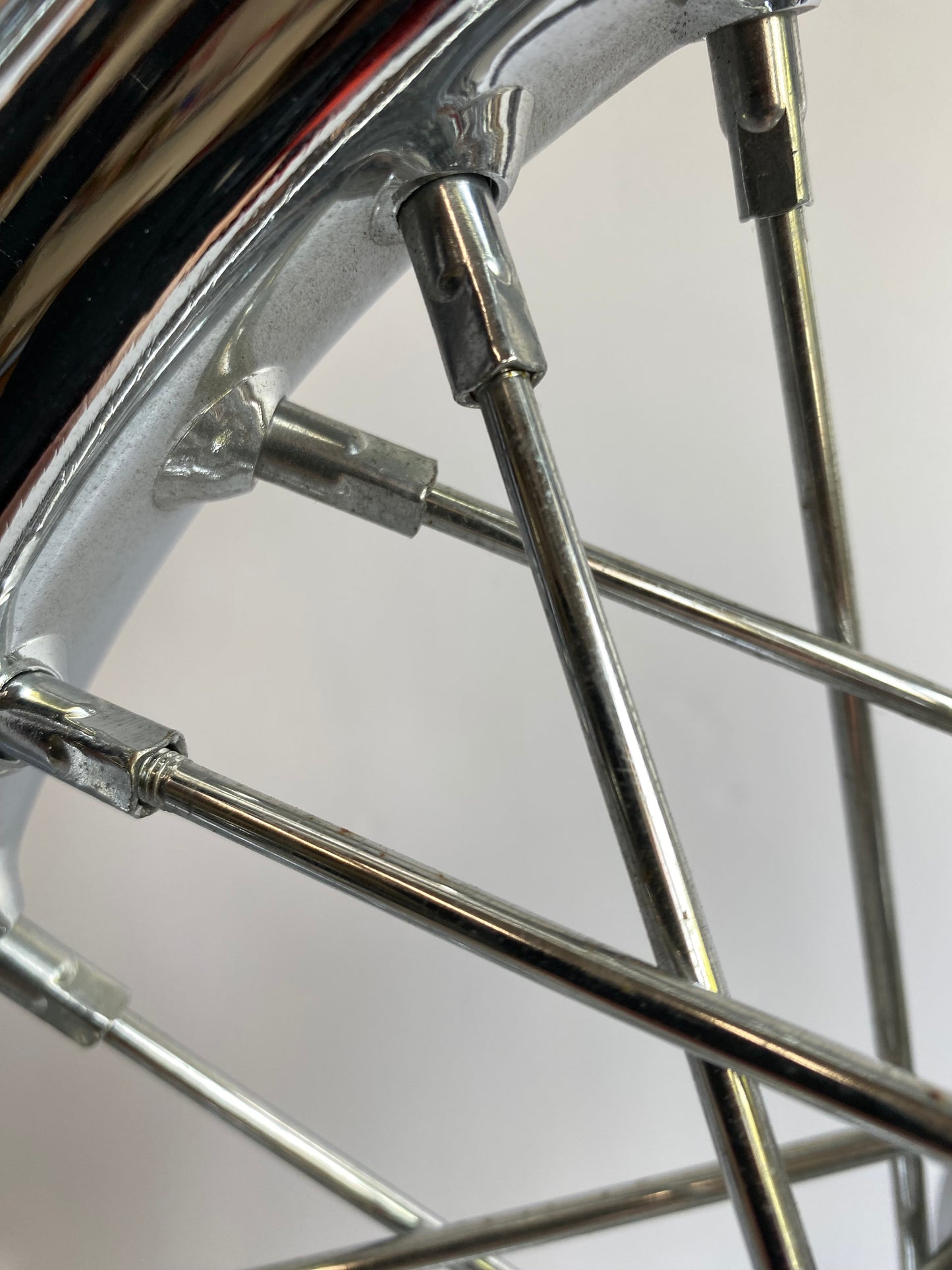 Roue à rayons avant chromée 16 pouces Softail Harley Davidson REF OEM 40700-05A