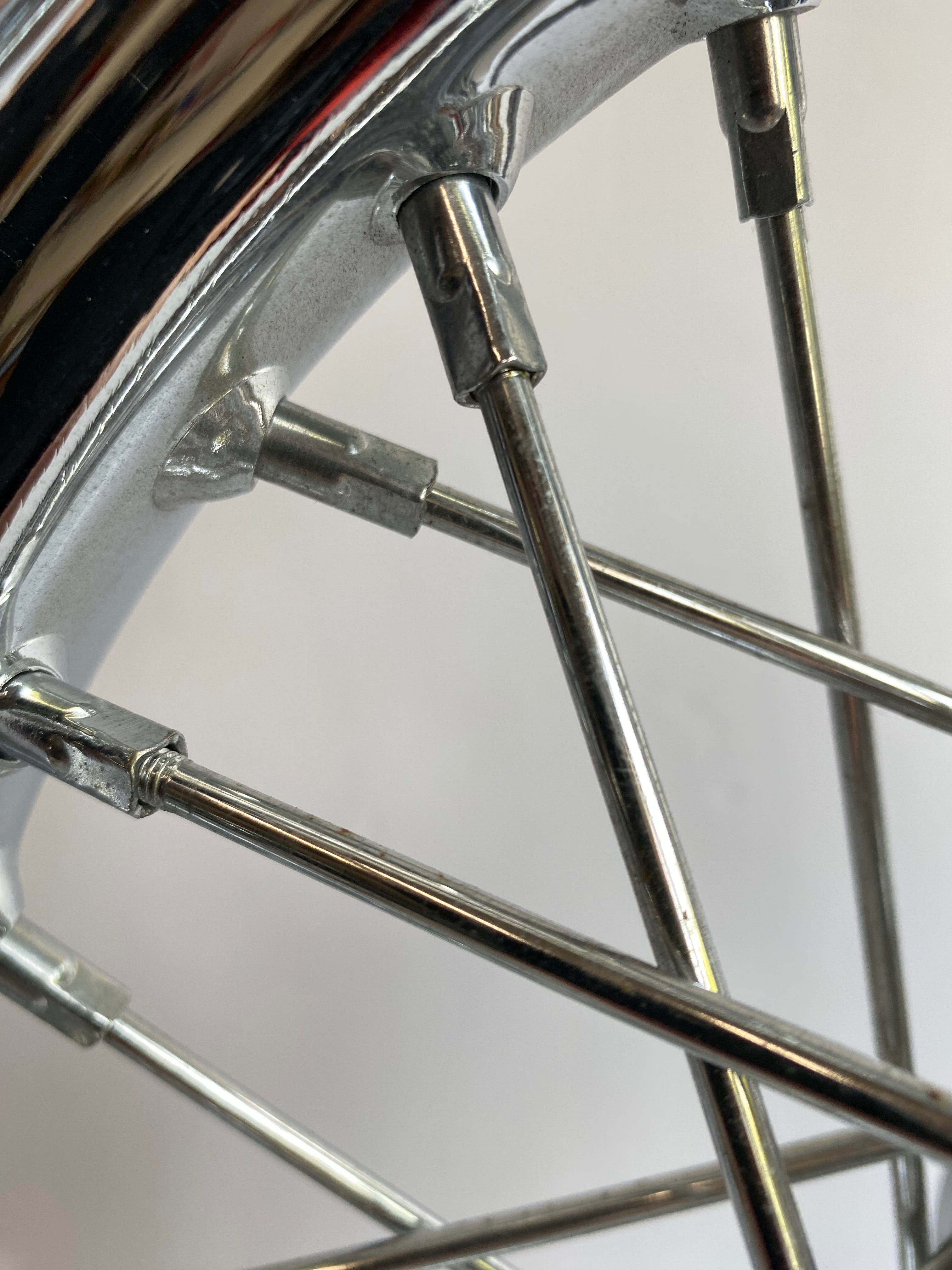 16 inch Chrome Front Spoke Wheel Softail Harley Davidson REF OEM 40700-05A