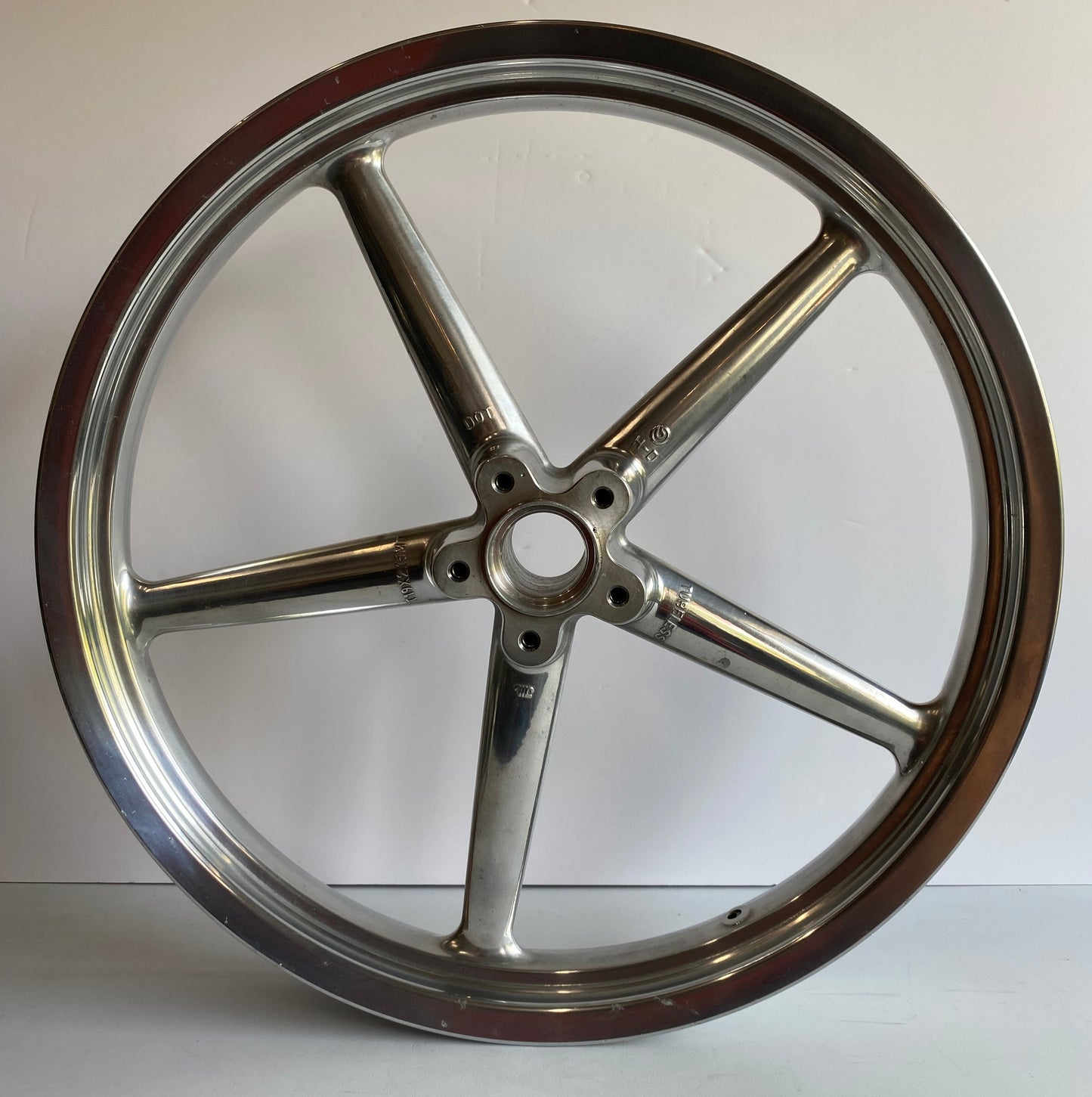 Roue avant 19 pouces Softail Rocher FXWC Harley Davidson REF OEM 41877-08