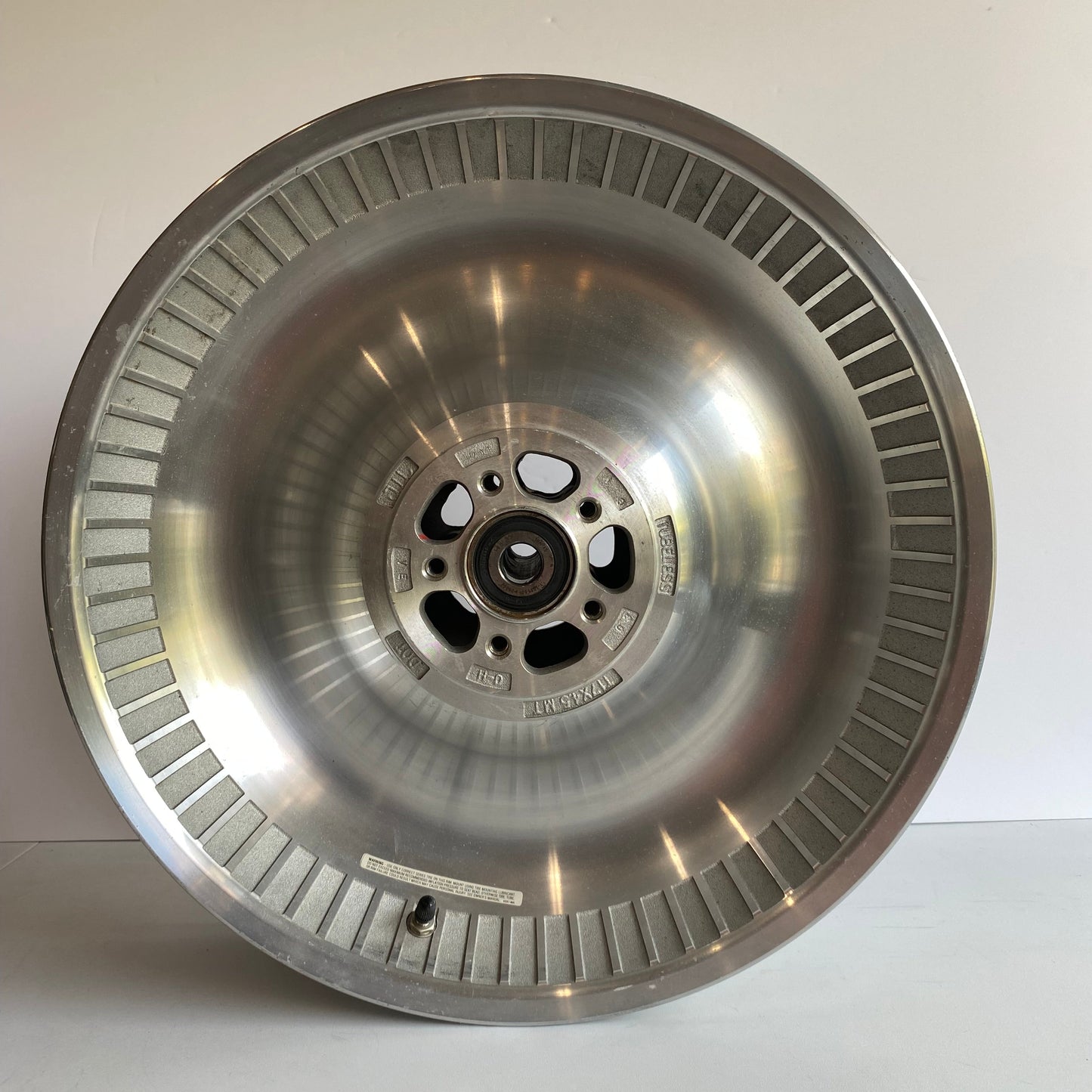 Roue arrière Softail Deuce 17 x 4.5 Harley Davidson REF OEM 41079-00