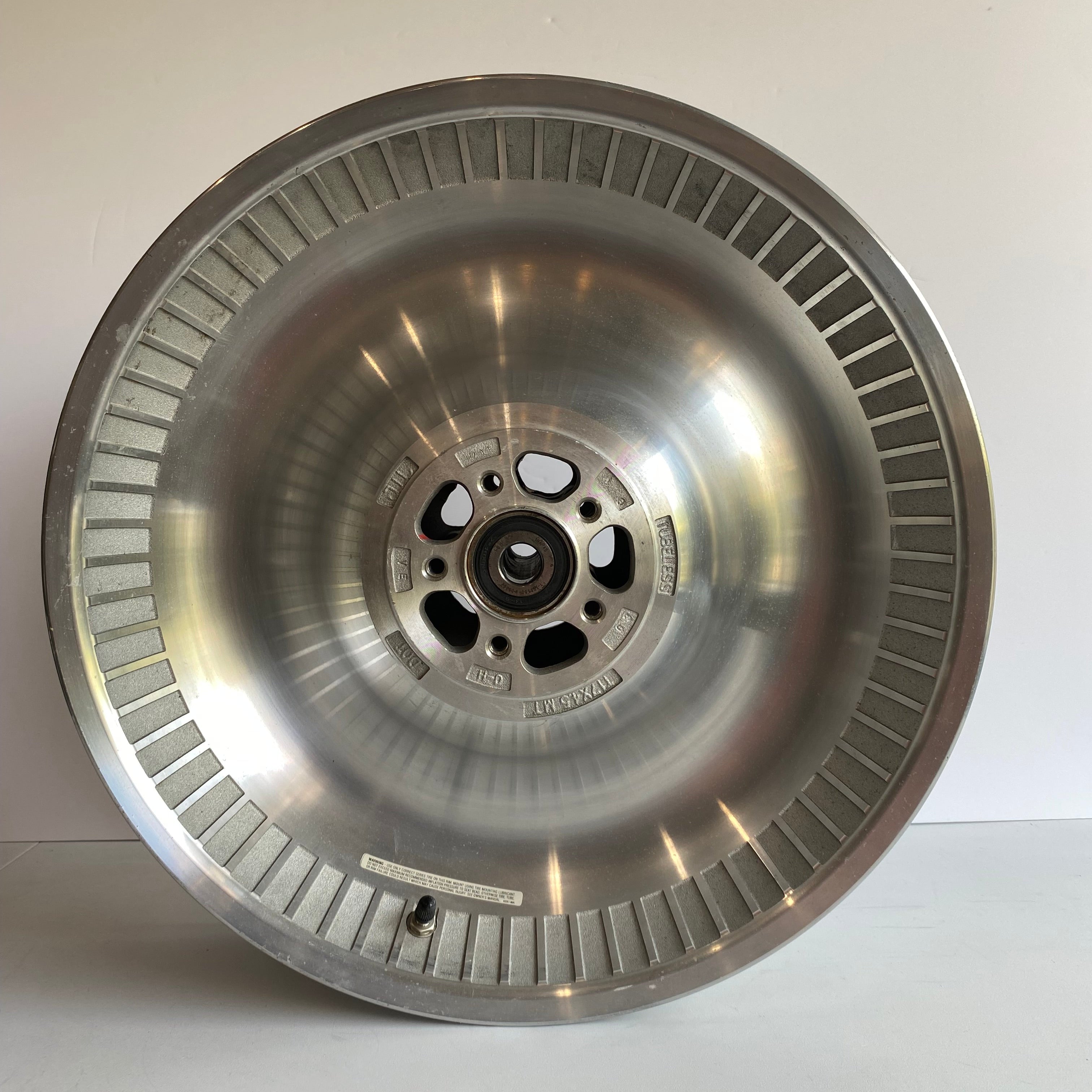 Rear wheel Softail Deuce 17 x 4.5 Harley Davidson REF OEM 41079-00