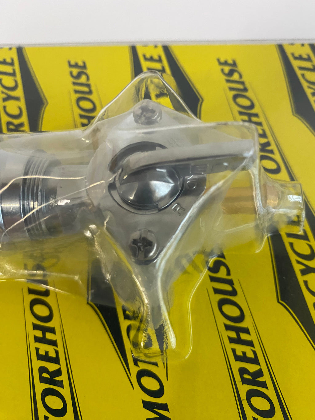 Robinet d'essence carburant sortie bas Harley Davidson REF MCS 914367