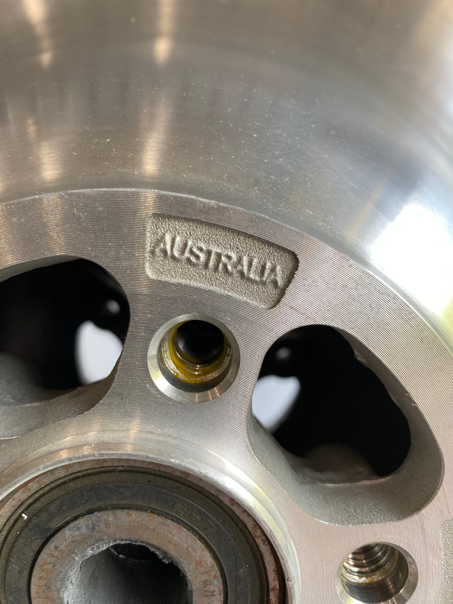 Roue arrière Softail Deuce 17 x 4.5 Harley Davidson REF OEM 41079-00