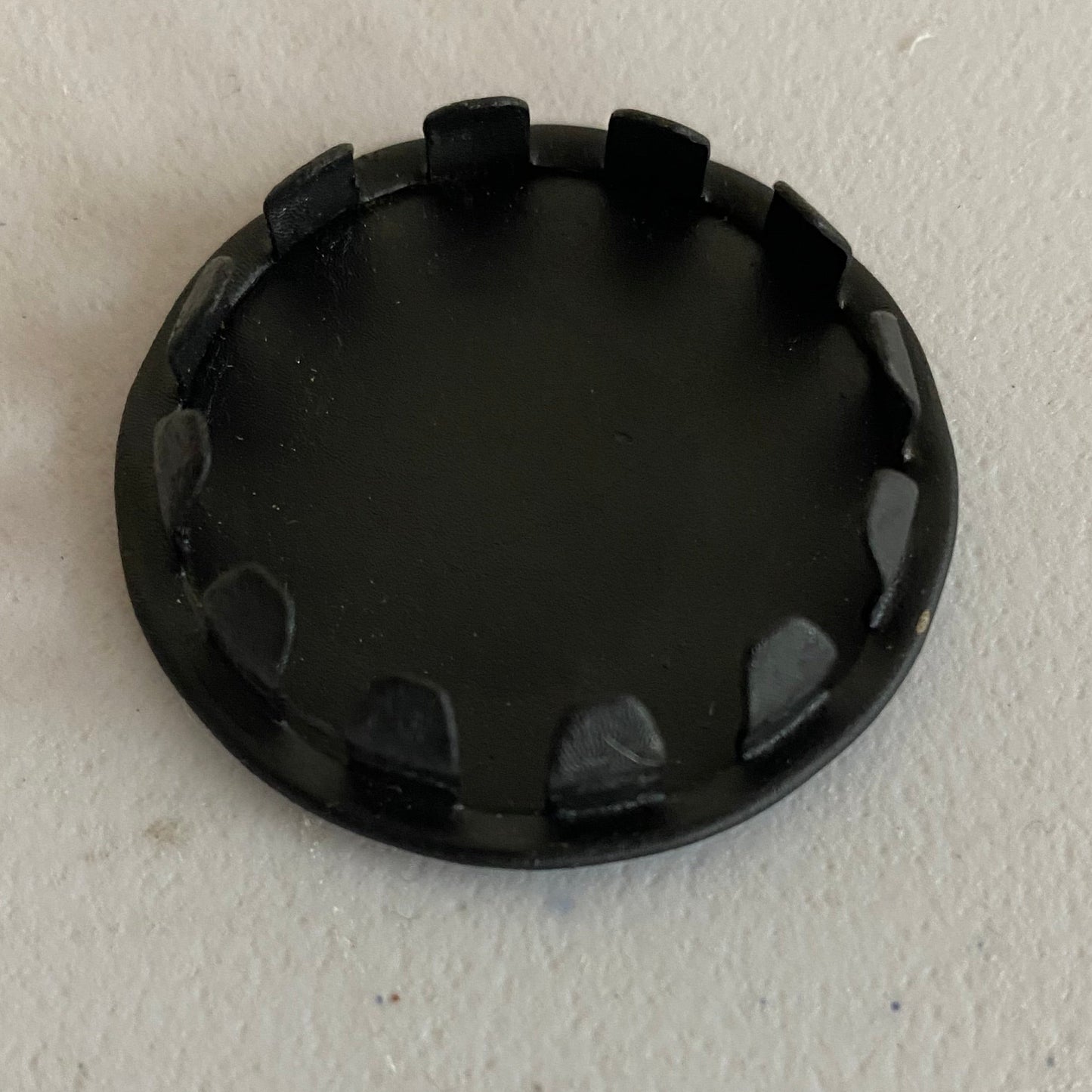 Bouchon écrou de phare noir Wrinkel Harley Davidson REF OEM : 69554-99