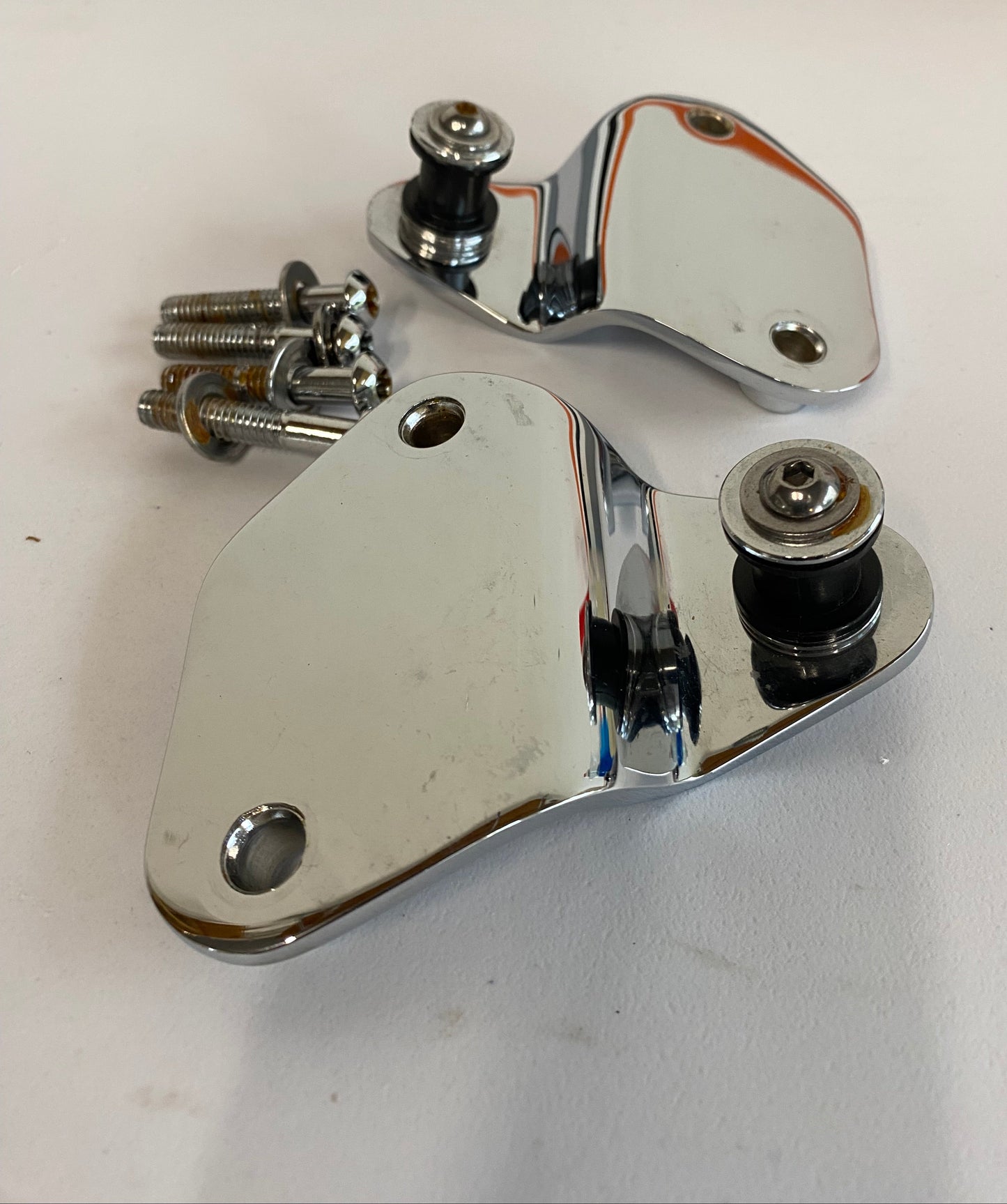 Kit attaches sissy bar 2 points Touring Harley Davidson REF OEM : 54030-09
