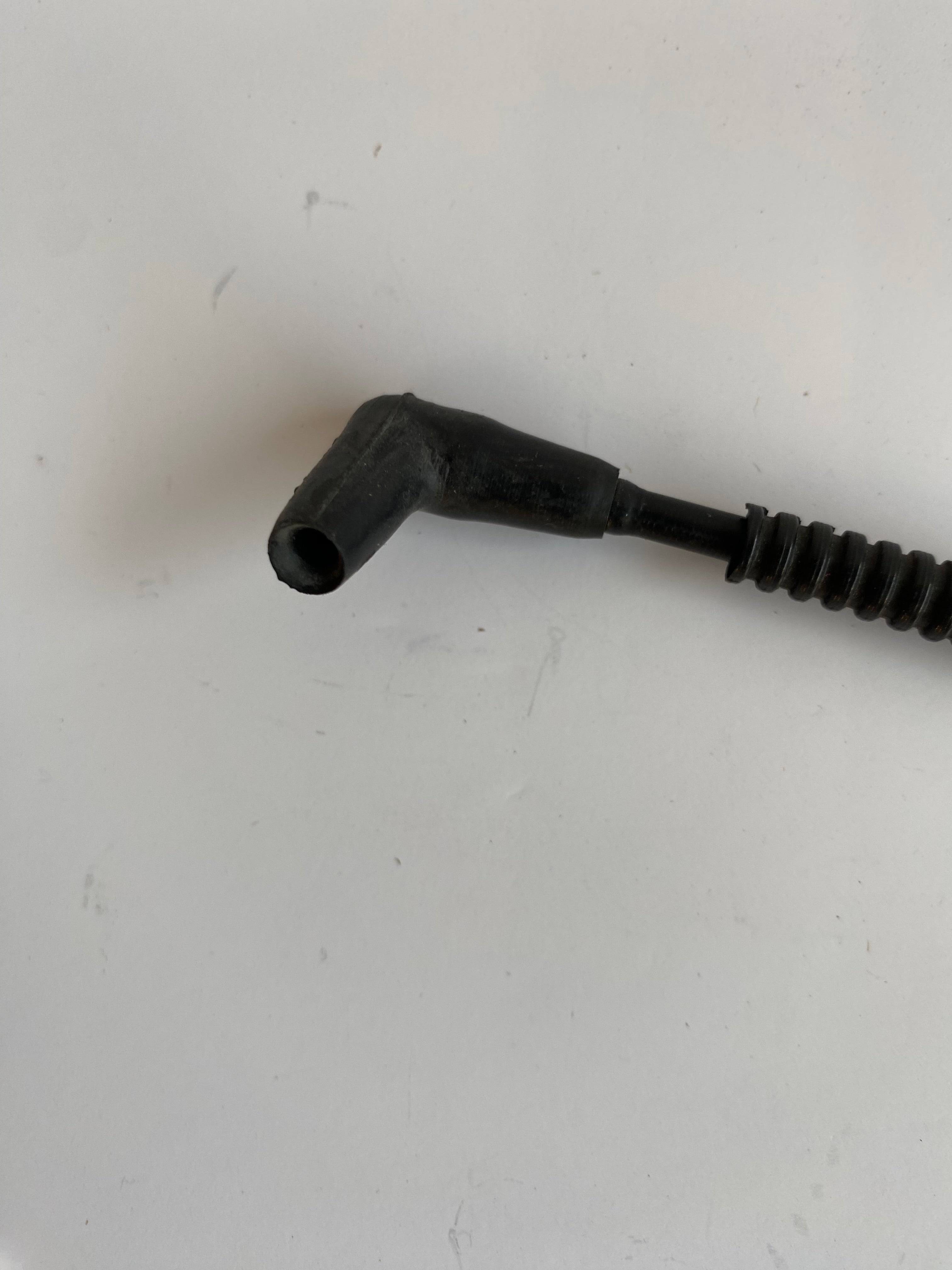 Durite robinet carburant VOES dépression Harley Davidson 20 cm