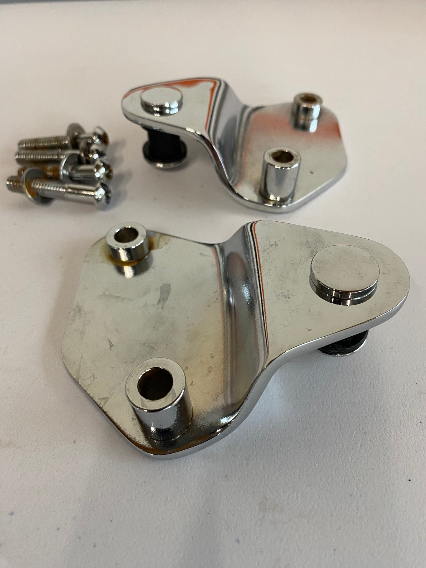 Kit attaches sissy bar 2 points Touring Harley Davidson REF OEM : 54030-09