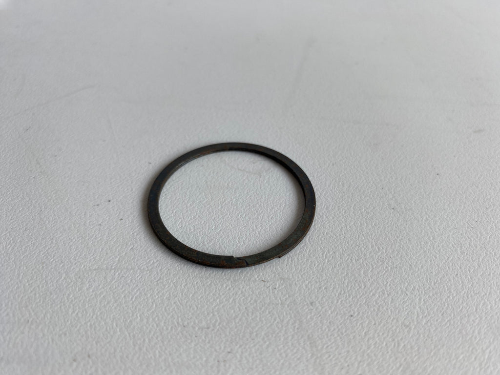 Clip de roulement droit vilebrequin Harley Davidson REF OEM 11007