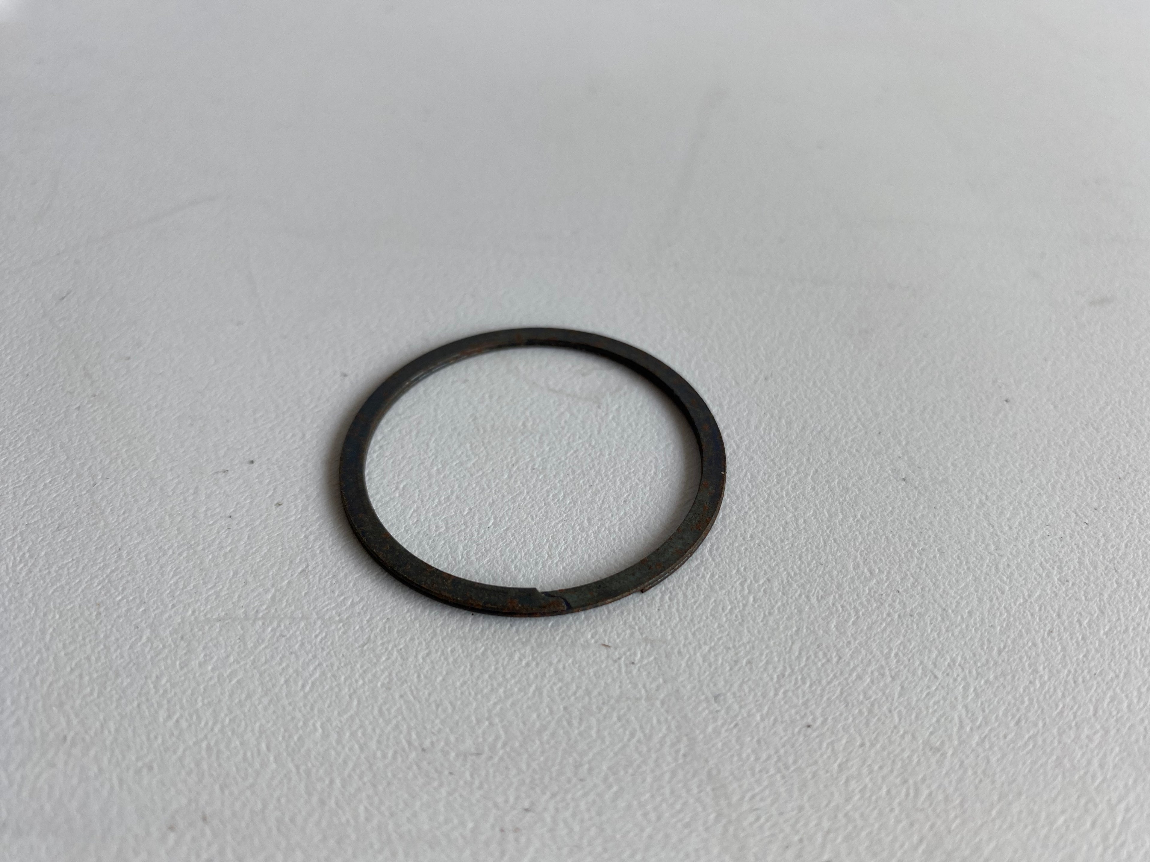 Clip de roulement droit vilebrequin Harley Davidson REF OEM 11007