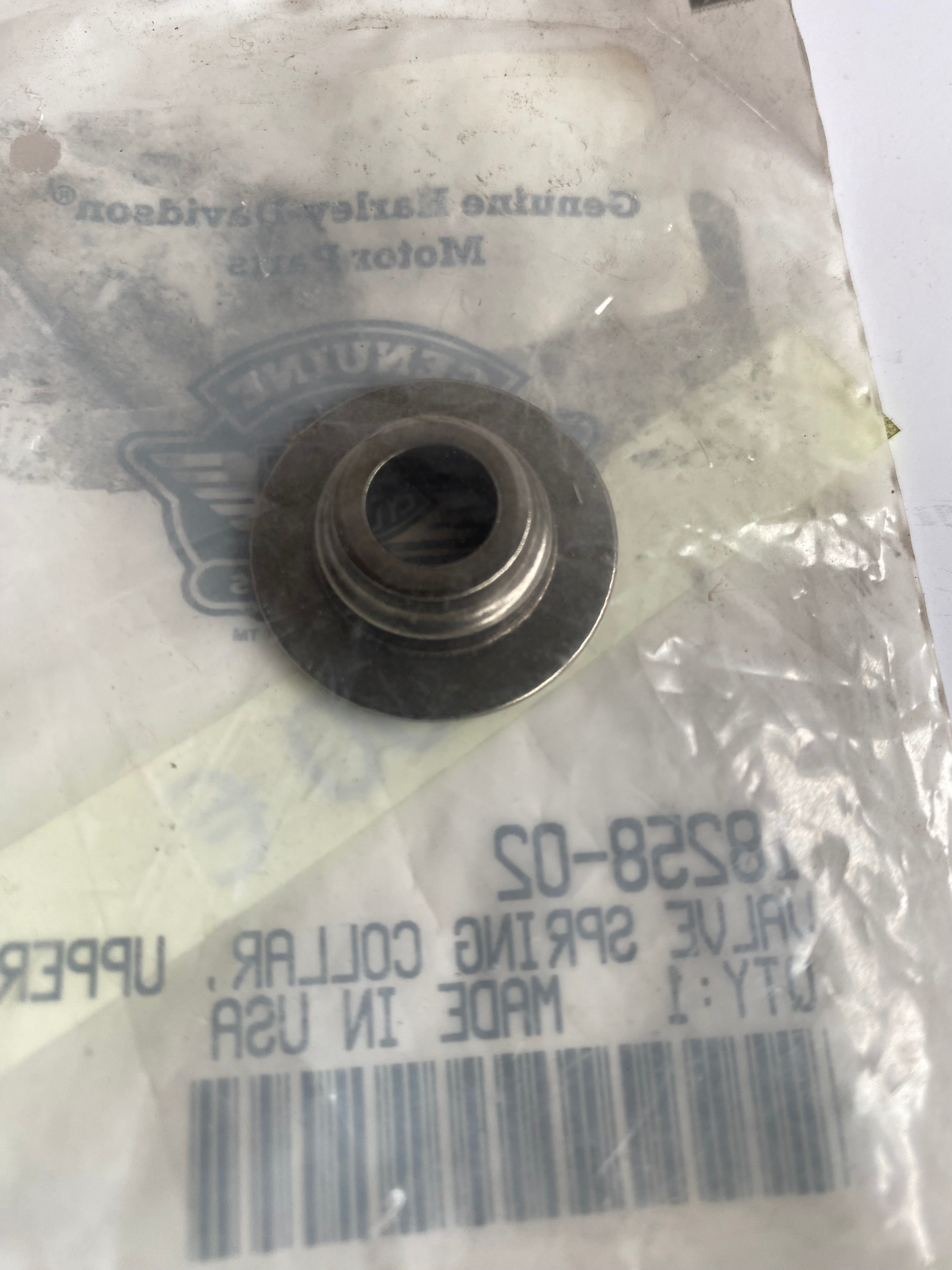 Cuvette de ressort de soupape supérieure Harley Davidson REF 18258-02