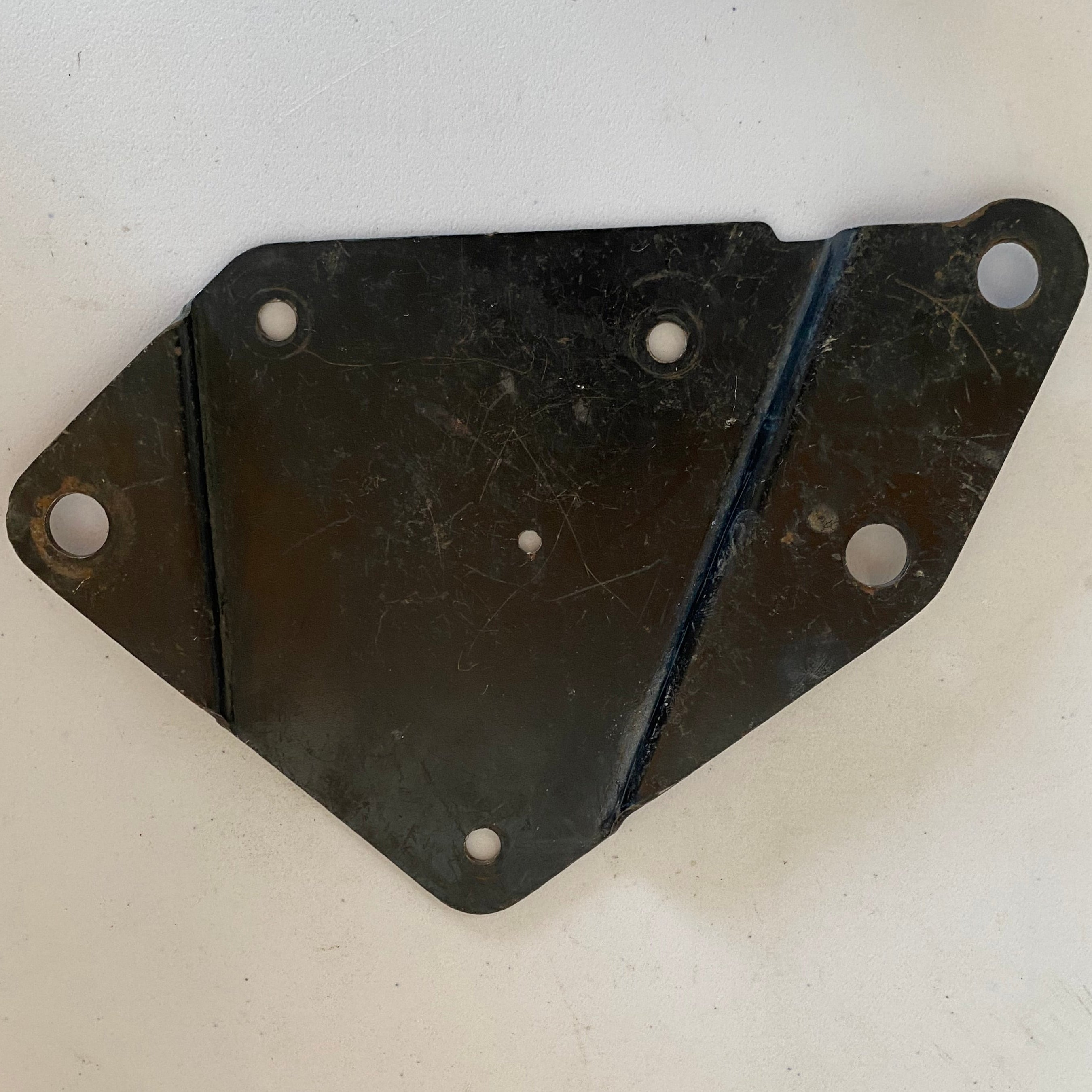 Support droit de caisse à outils Softail Harley Davidson REF MCS : 902952