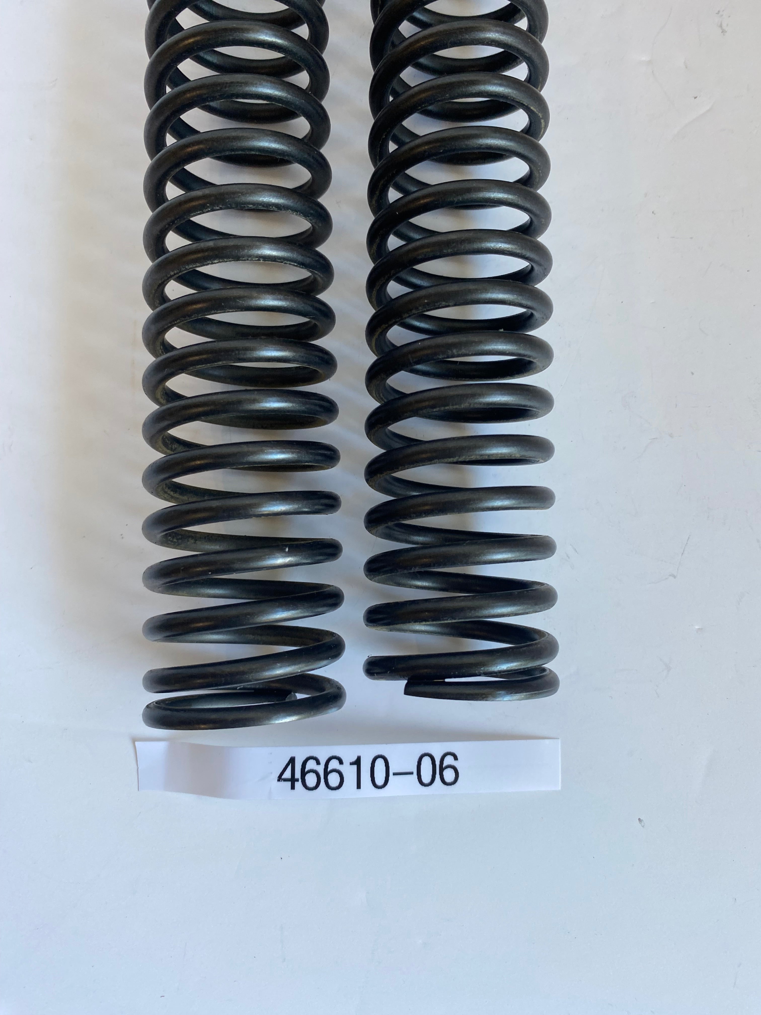 Jeu de 2 ressorts de fourche 49mm Harley Davidson REF OEM 46610-06