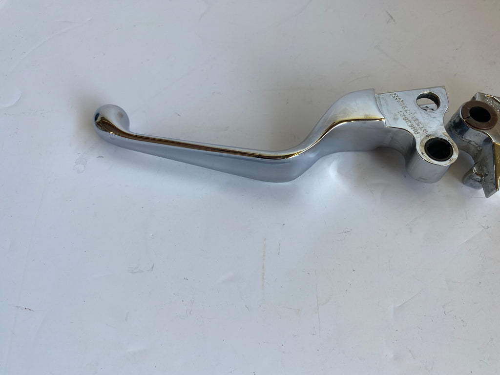 Jeu de leviers chromées Harley Davidson REF OEM 45076-96 & 45077-07