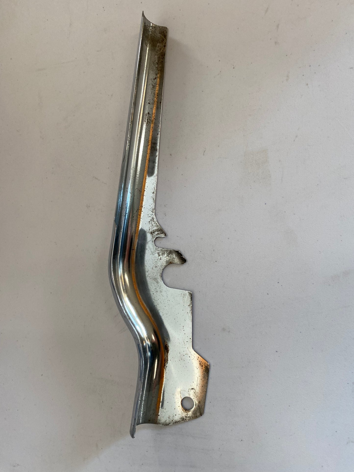 Cache sabre droit  chromé Harley Davidson REF OEM : 47552-79B