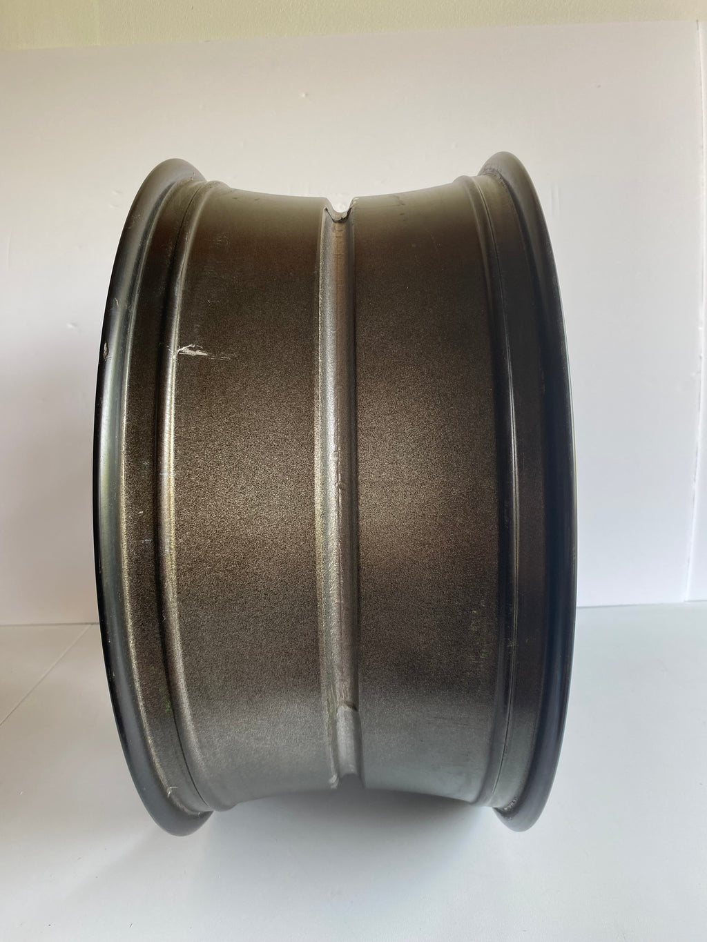 Rear wheel VROD Night Rod Special 18x8 Harley Davidson REF OEM 41471-08