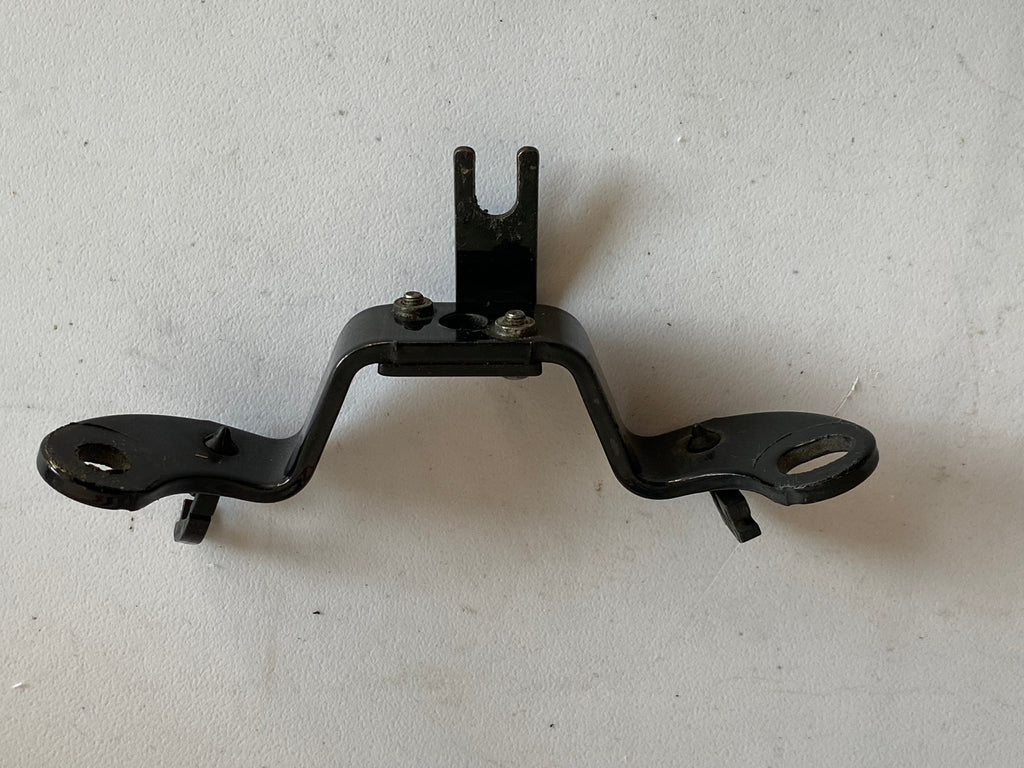 Harley Davidson high engine mount REF: 16353-04 / 16354-04