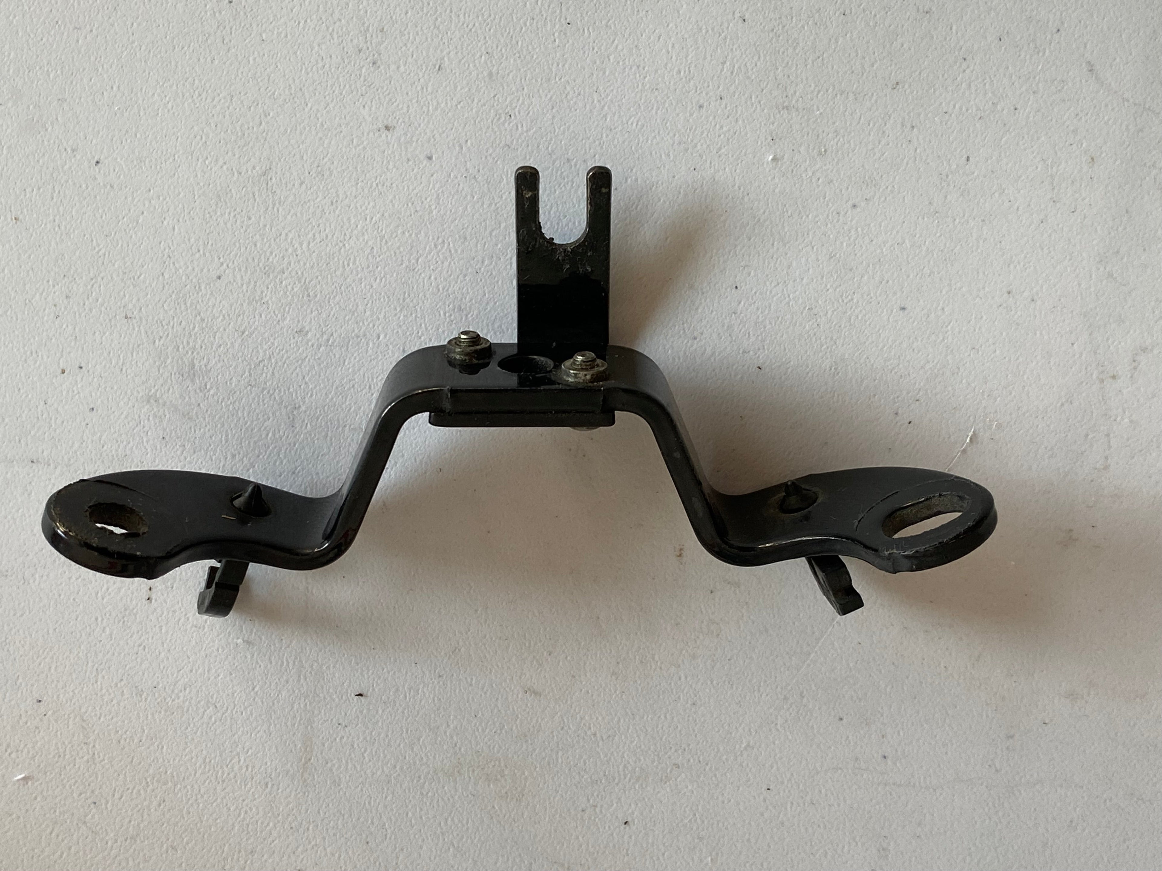 Harley Davidson high engine mount REF: 16353-04 / 16354-04