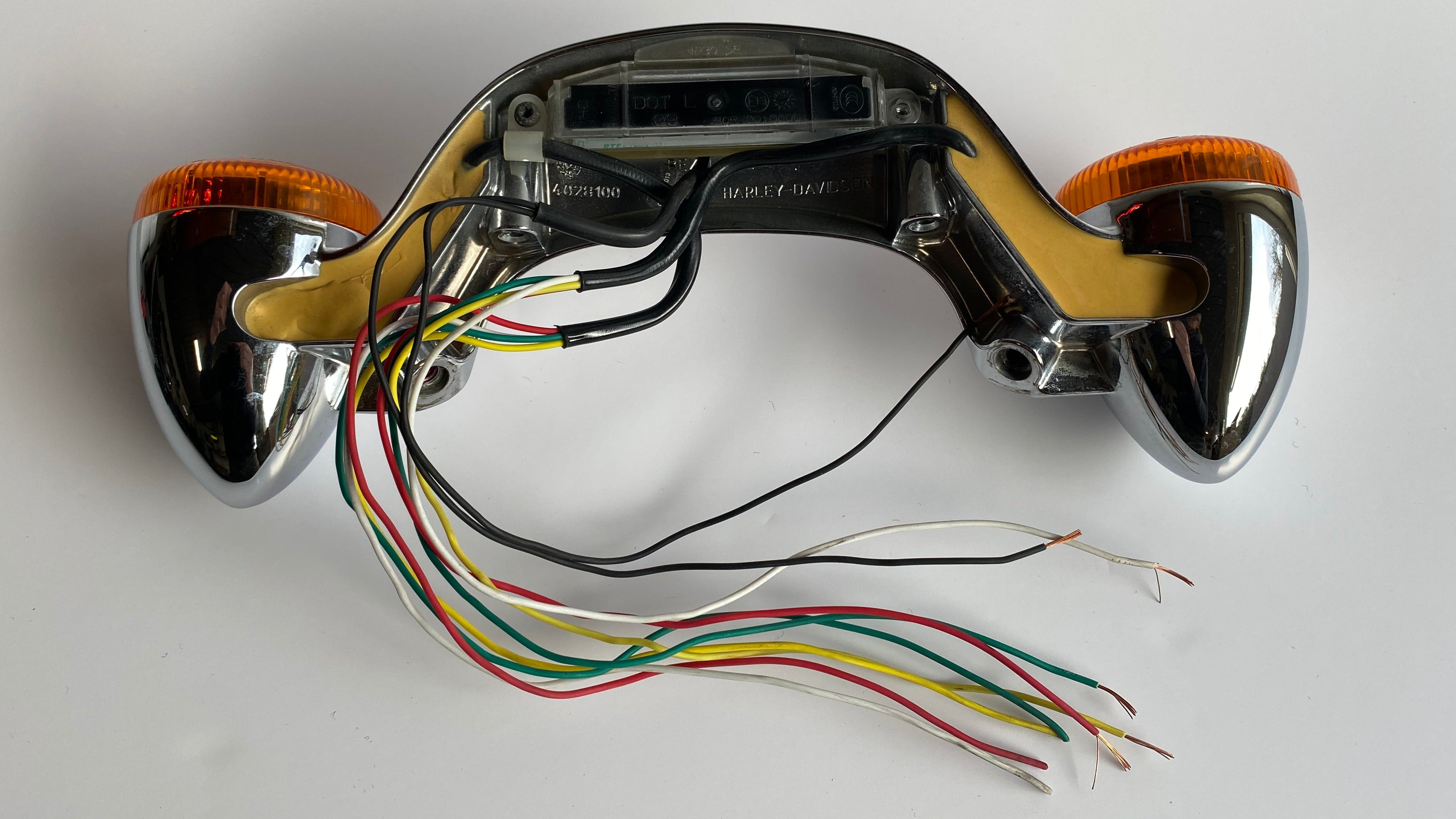 Feu arrière LED 3 fonctions Touring Harley Davidson REF OEM 67800132