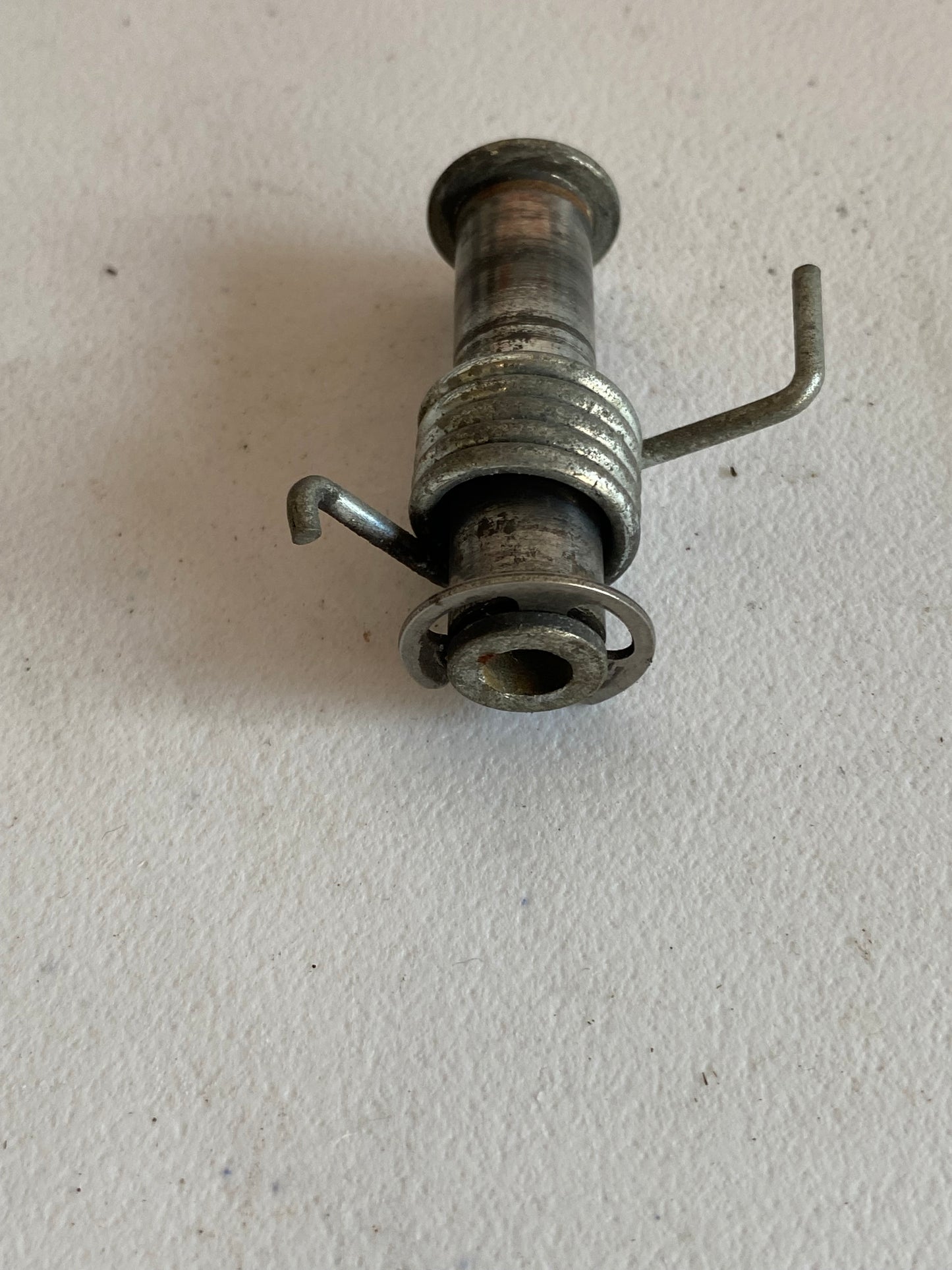 Axe de cale pied passager gauche BUELL REF OEM : C0235.02A8