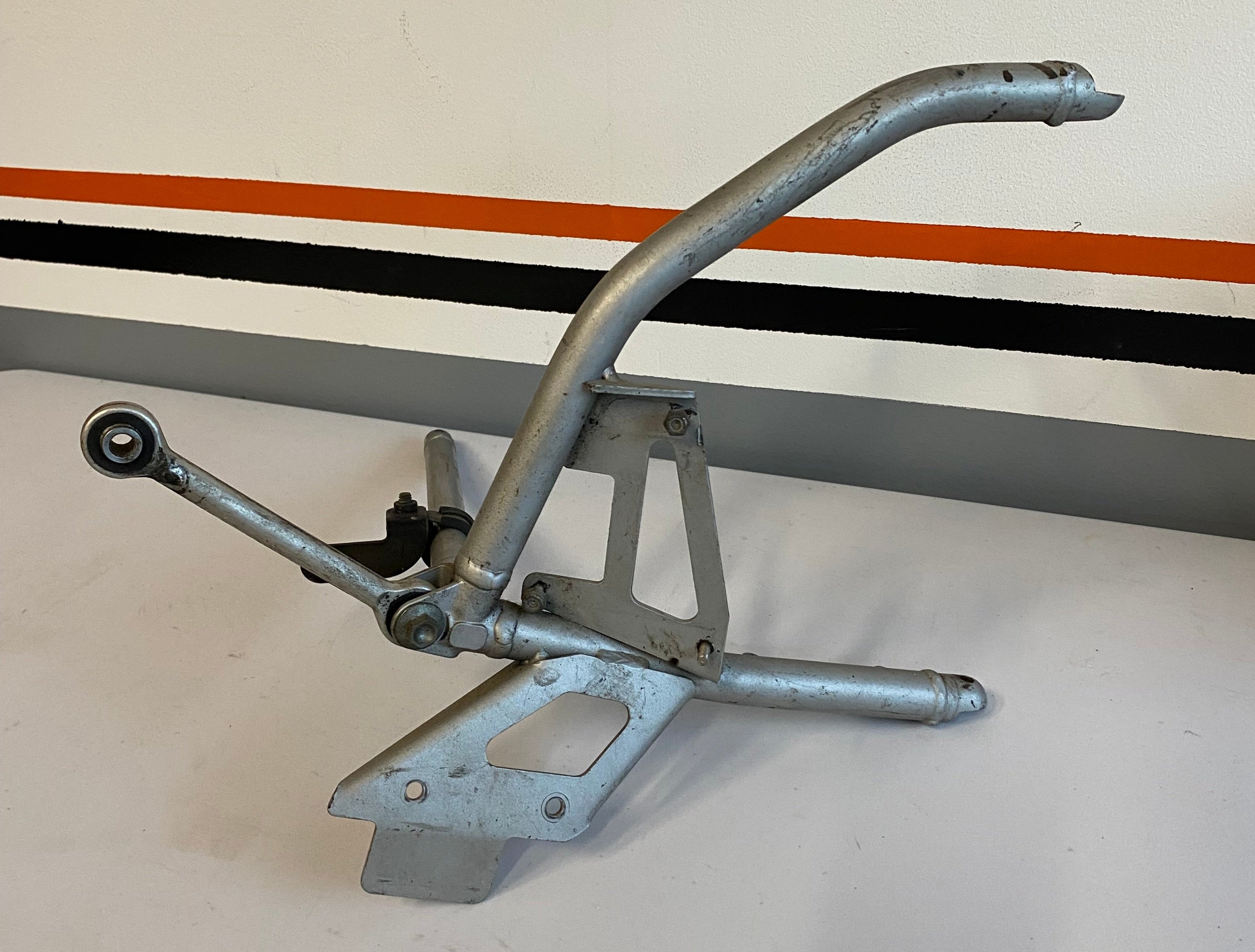 Front engine mount W BUELL XB REF OEM: L1511.4A8YT