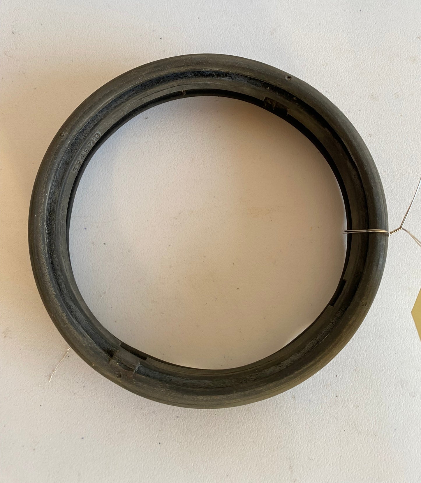 Harley Davidson 5 3/4 Zoll Scheinwerfergummi OEM REF: 67719-63