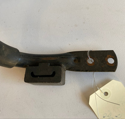 Support gauche de sacoche et de silencieux  Harley Davidson REF OEM : 49194-85