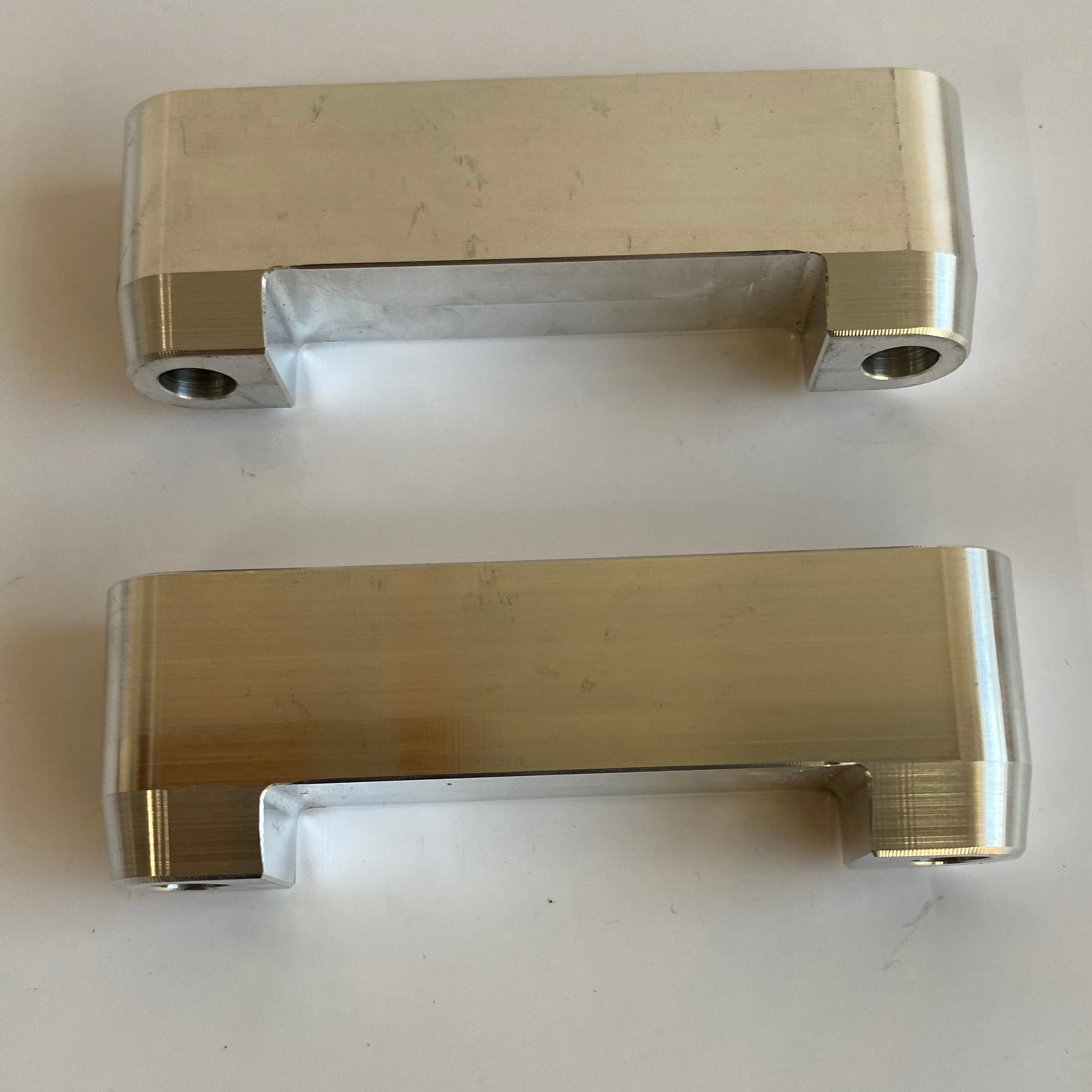 Jeu de cales garde boue avant Bagger Touring Harley Davidson REF Drag 1410-0038