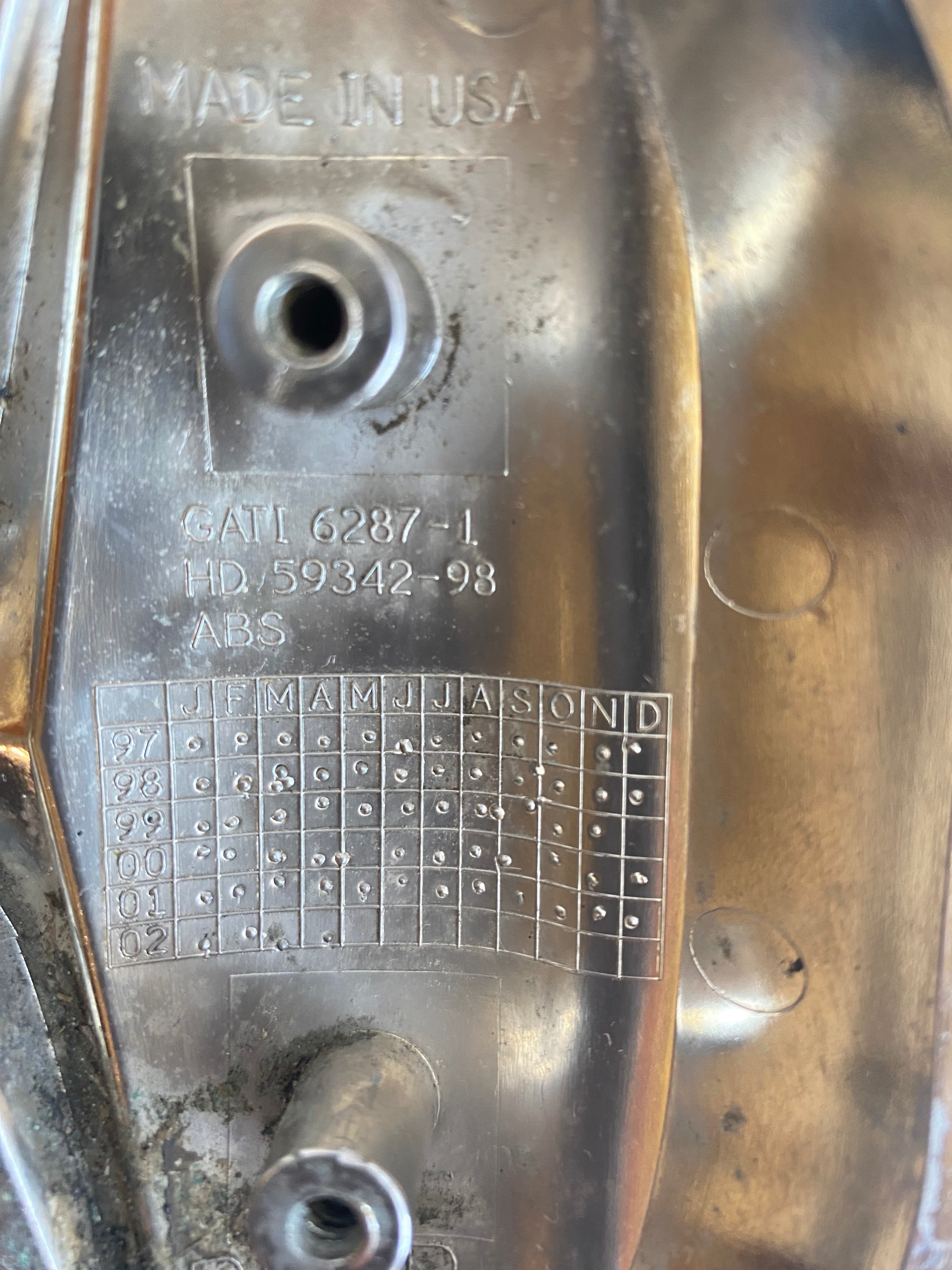 Ornement de garde boue chromé arrière Touring Harley Davidson REF OEM 59342-98