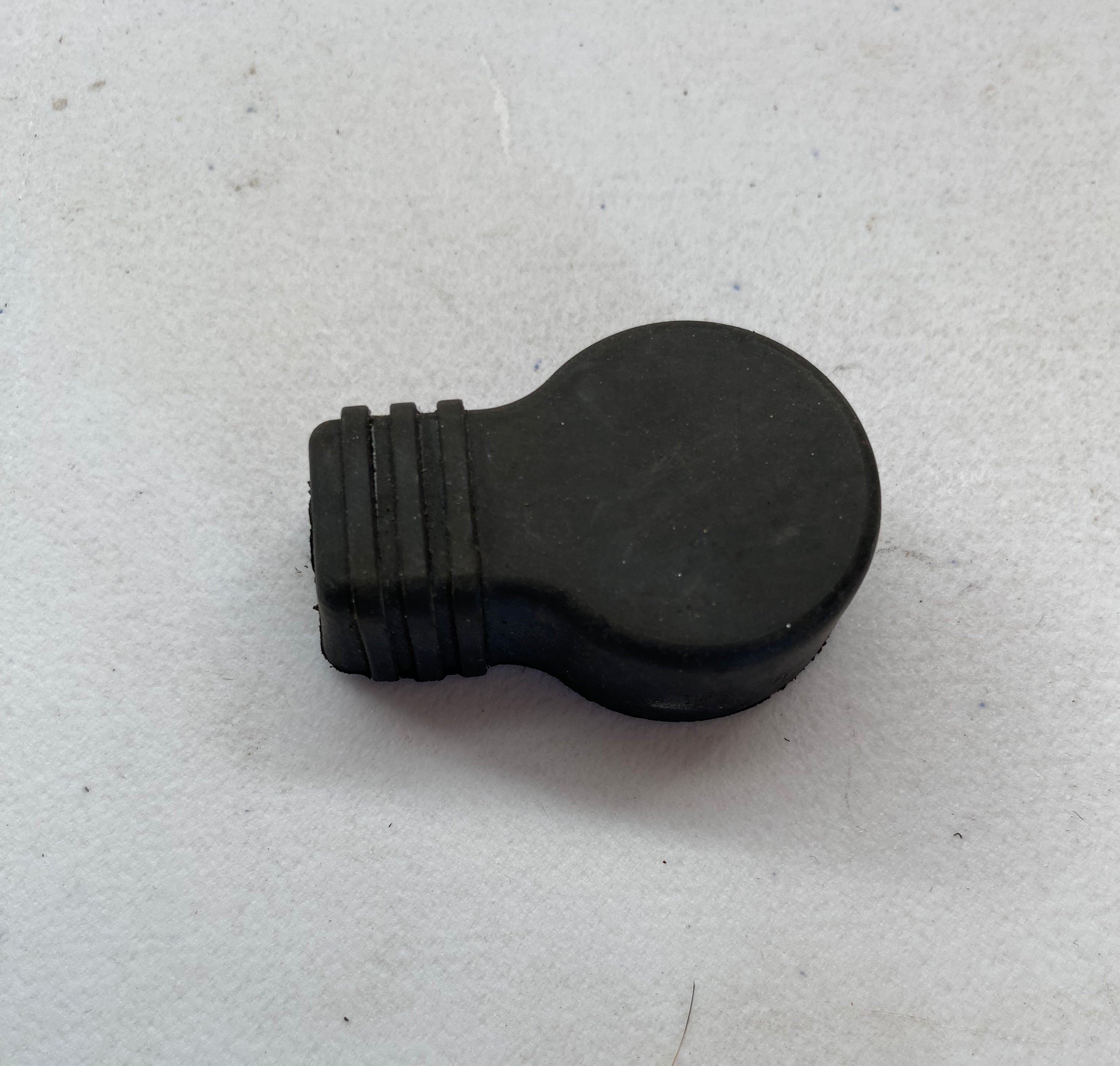 Kuryakyn breather fitting REF MCS: 544918