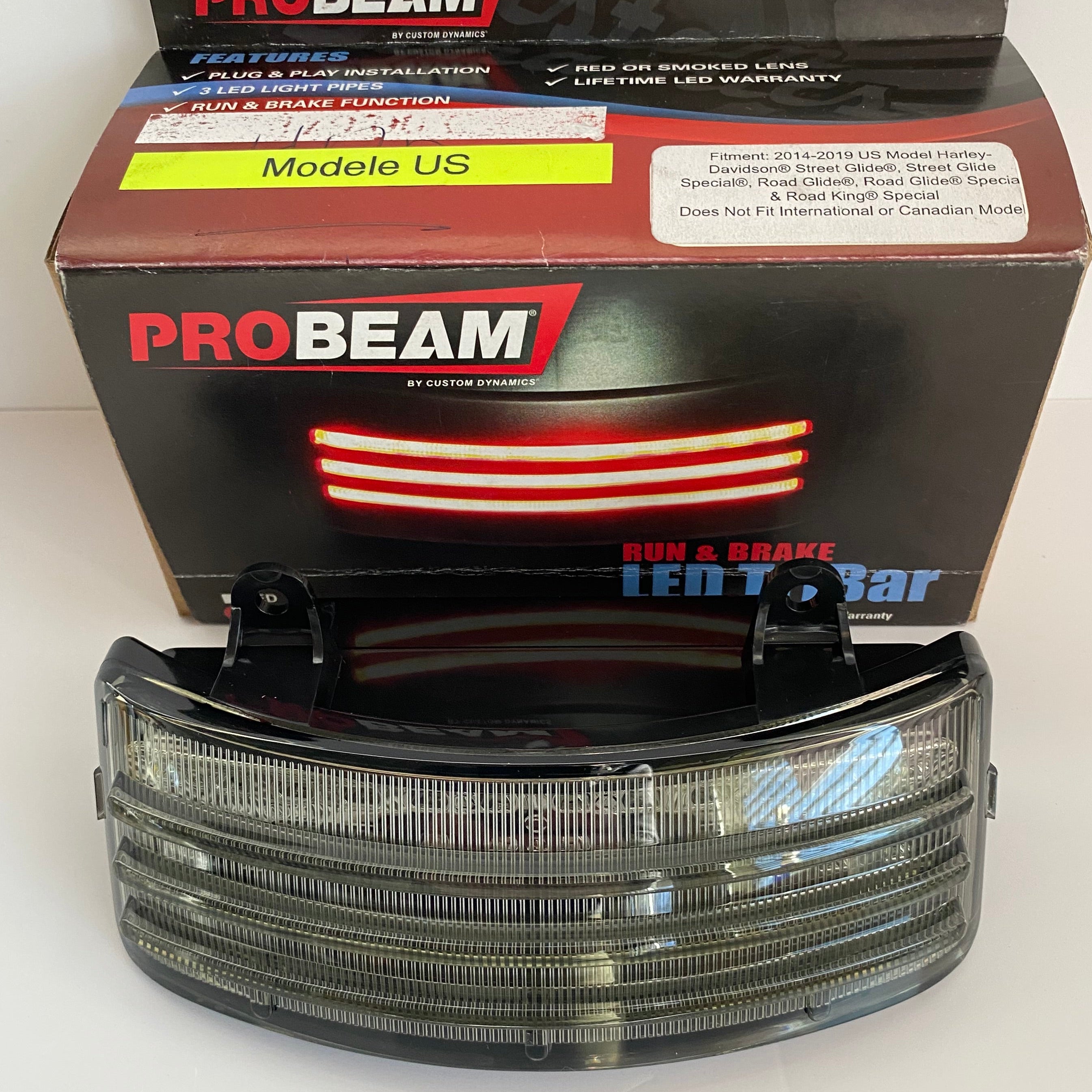 Feu arrière tri bar LED fumé modèle USA FLHX Harley Davidson REF Drag 2040-2262