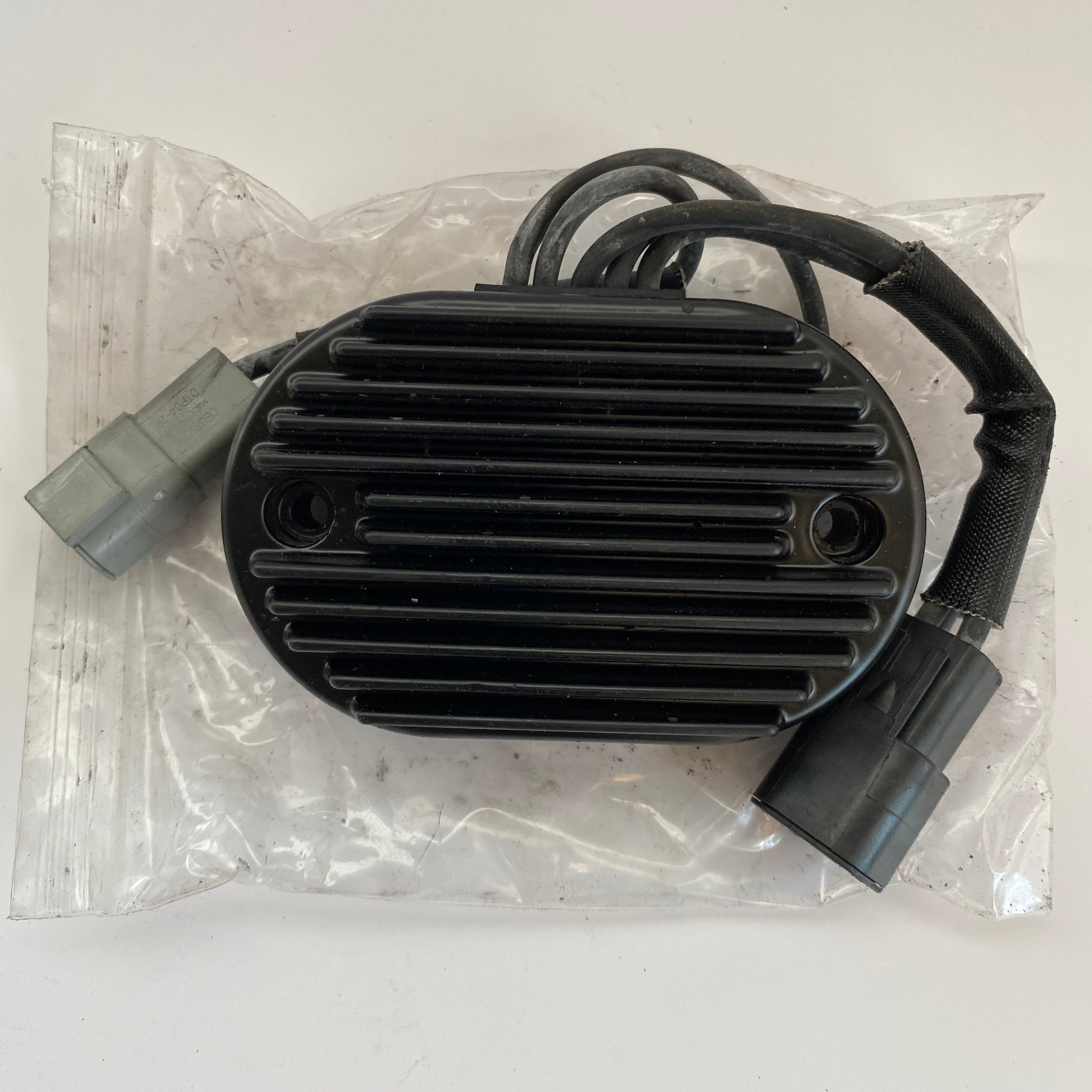 Régulateur de tension Softail 2007 Harley Davidson REF OEM  74540-07