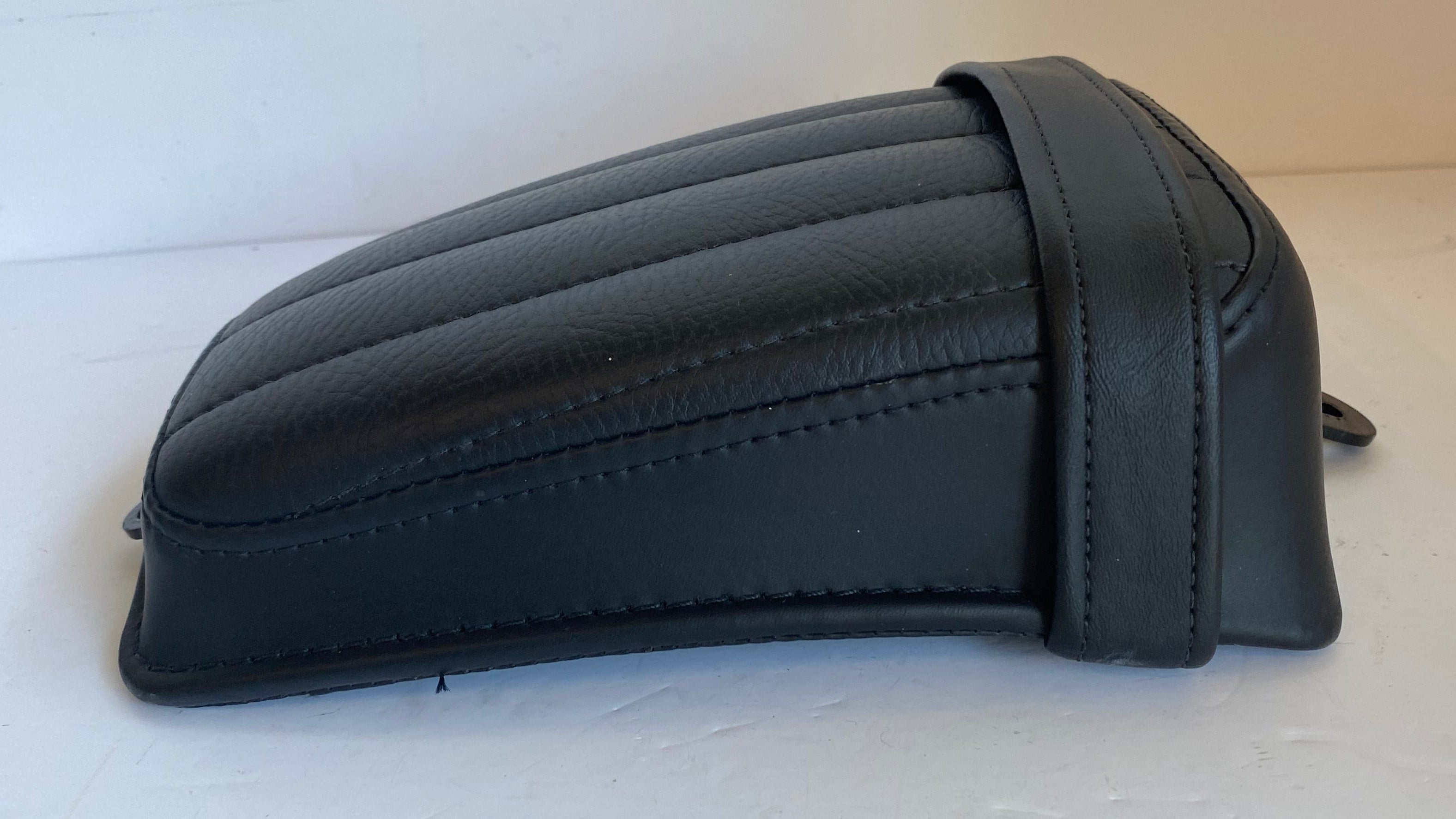 Pouf passager Softail Slim et Slim S Harley Davidson REF 52400039