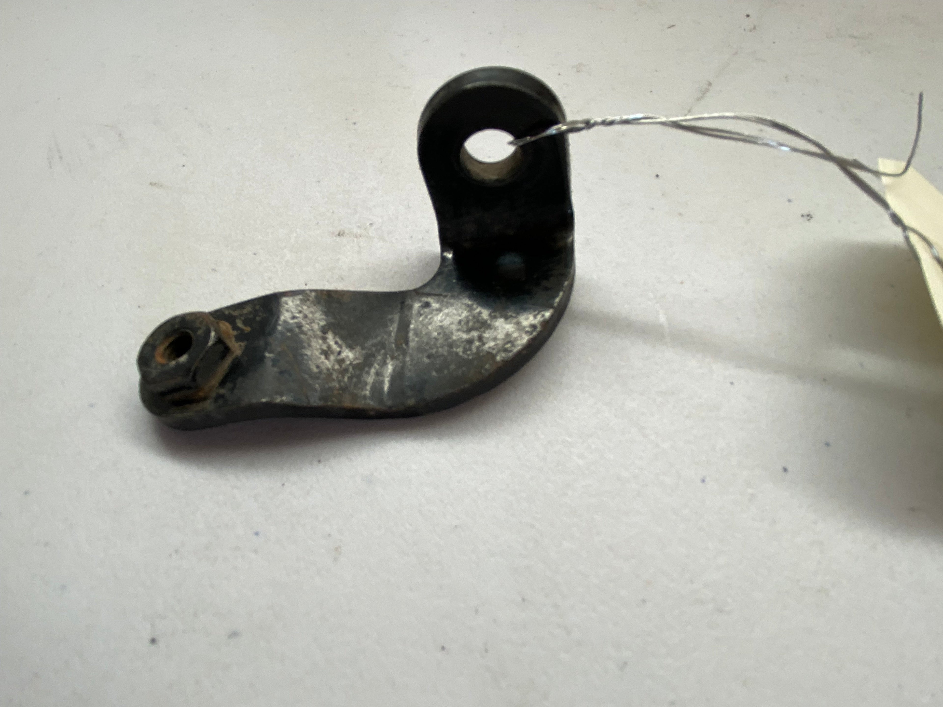 Support avant de bac à huile Harley Davidson REF OEM : 62707-84