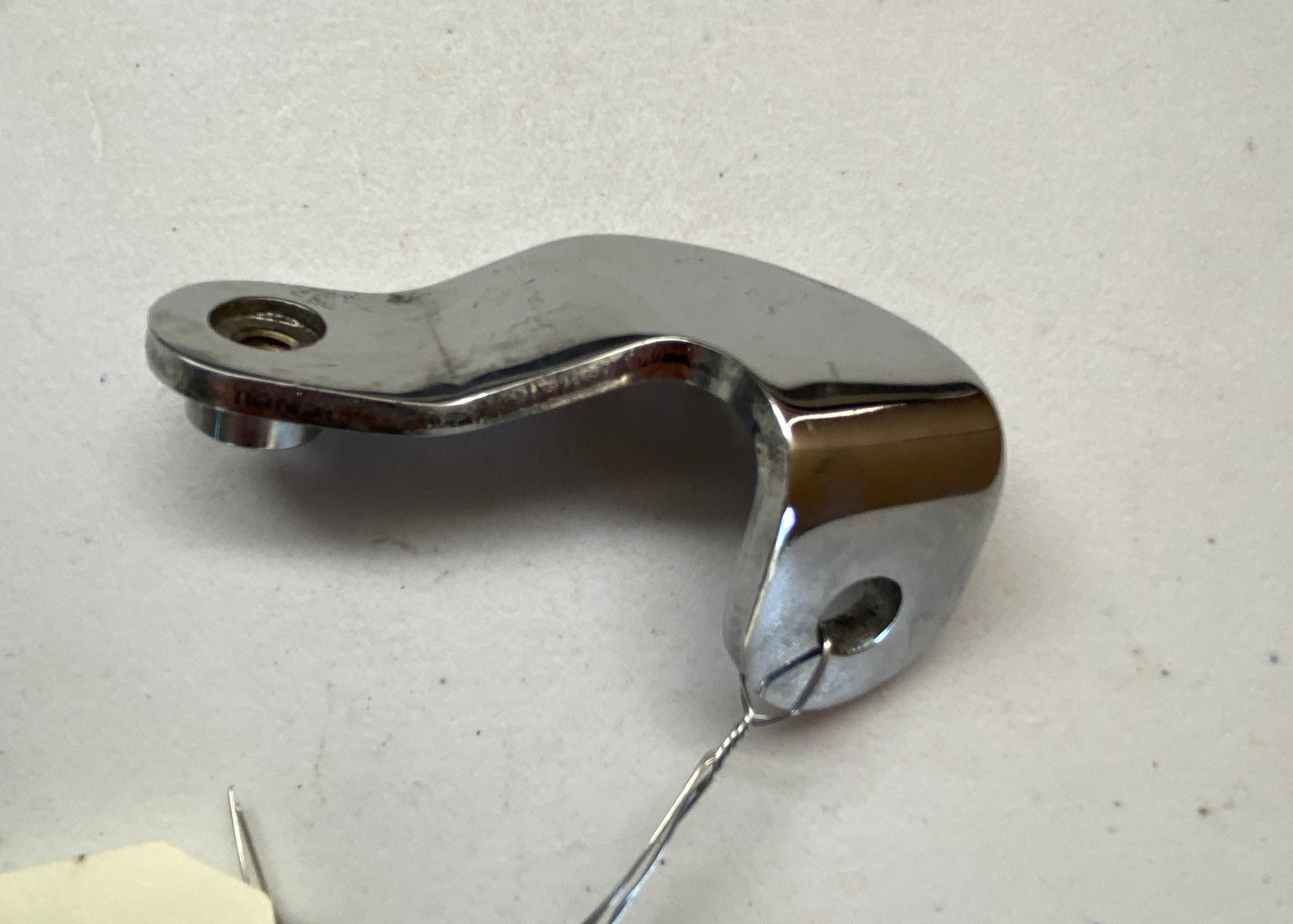 Support avant de bac à huile Harley Davidson REF MCS : 970784