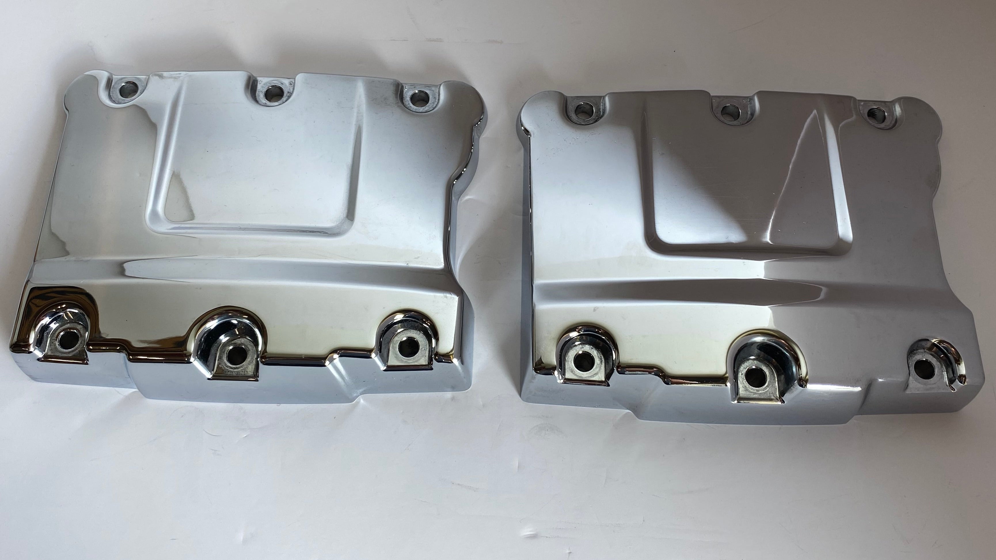 Jeu de 2 caches culbuteurs chromés supérieur Twin Cam Harley Davidson REF OEM 17572-99