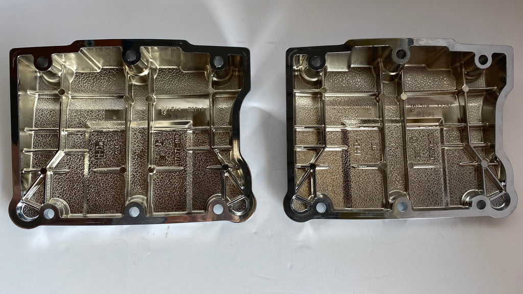 Jeu de 2 caches culbuteurs chromés supérieur Twin Cam Harley Davidson REF OEM 17572-99