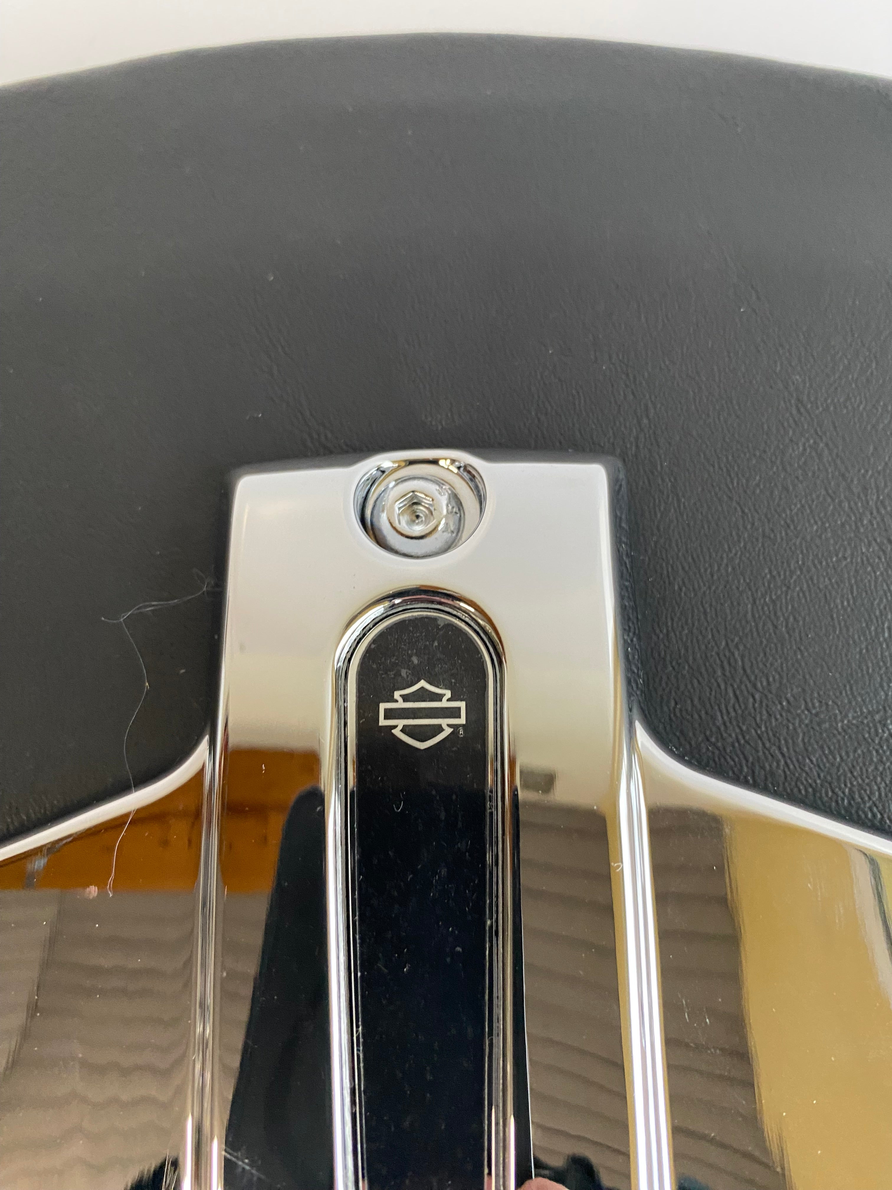 Pouf dosseret sissy bar Touring CVO Harley Davidson REF OEM 52316-05A