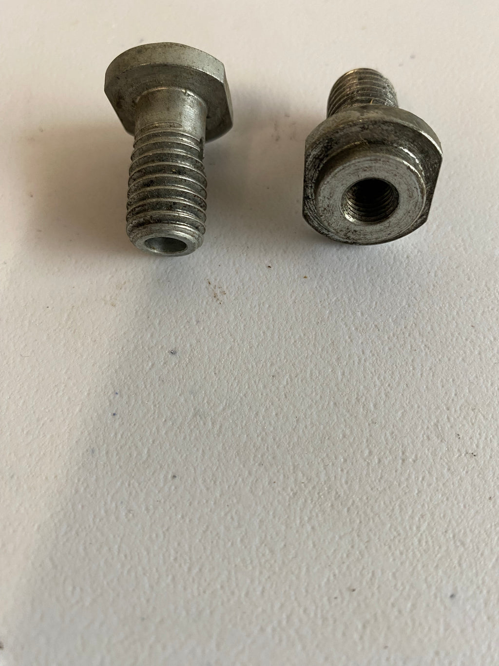 Set of two S&amp;S 1/2-13 Harley Davidson breather screws REF: 17-0347