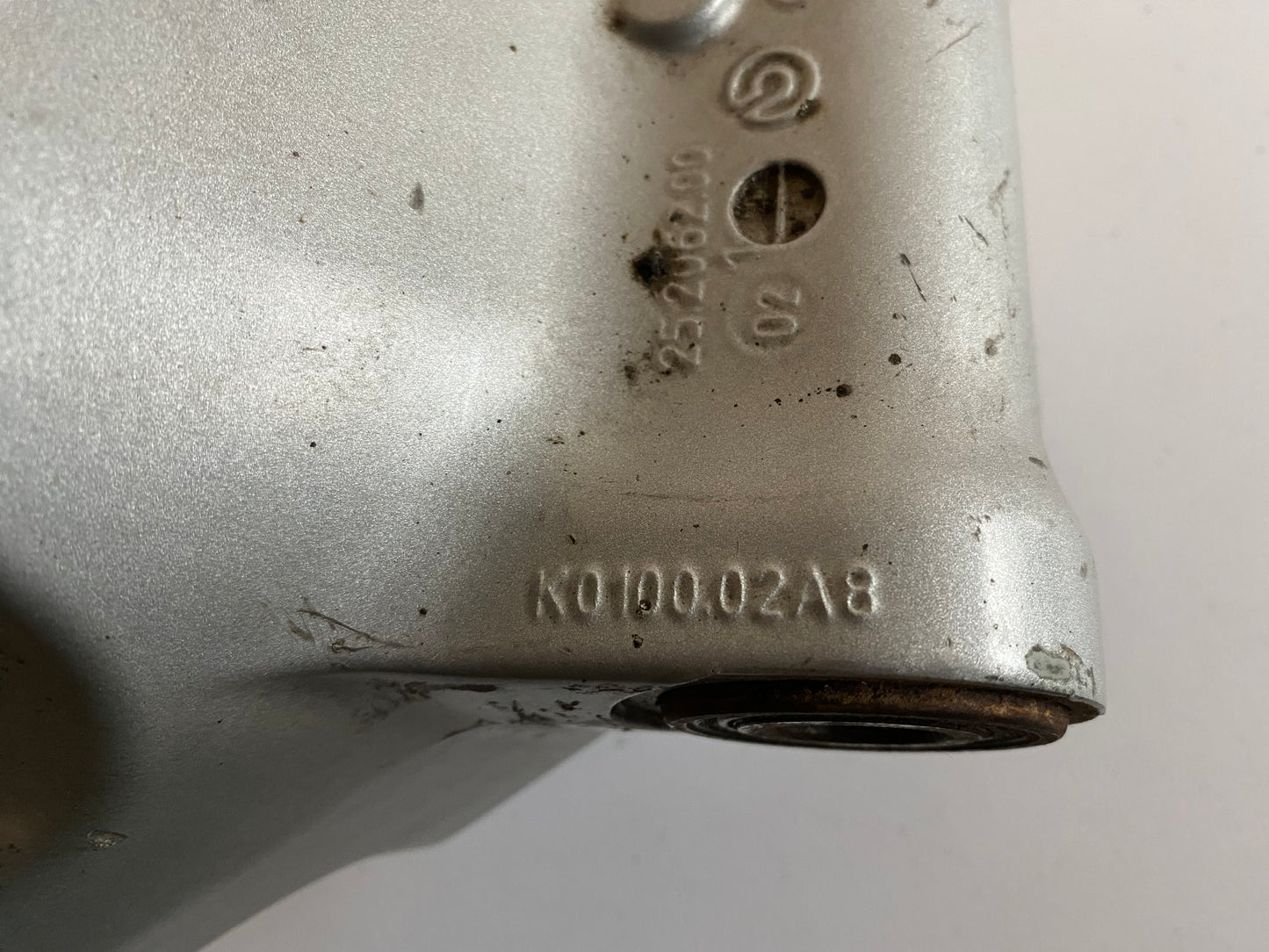 Bras oscillant BUELL REF OEM : K0100.02A8
