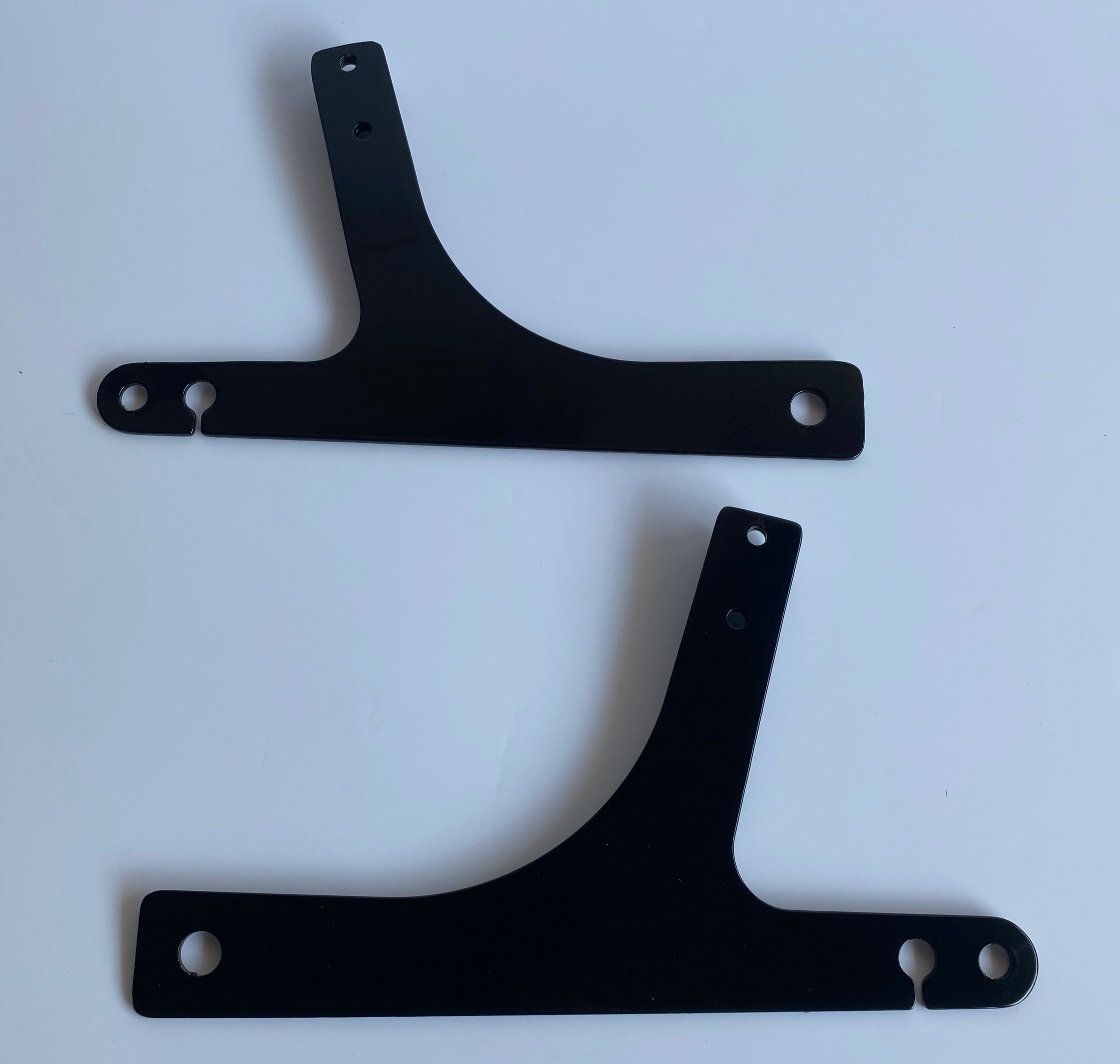 Jeu plaques sissy bar noirs Dyna Harley Davidson REF MCS 904777