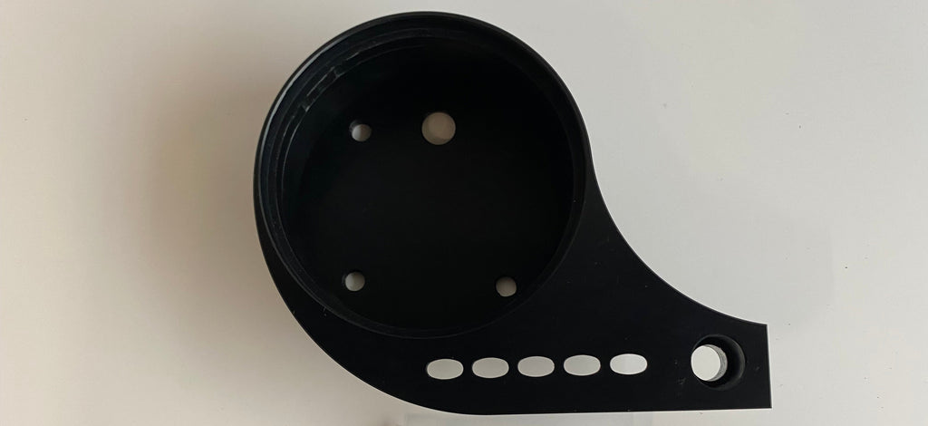 Support de compteur noir latéral Sportster Harley Davidson REF MCS 911332