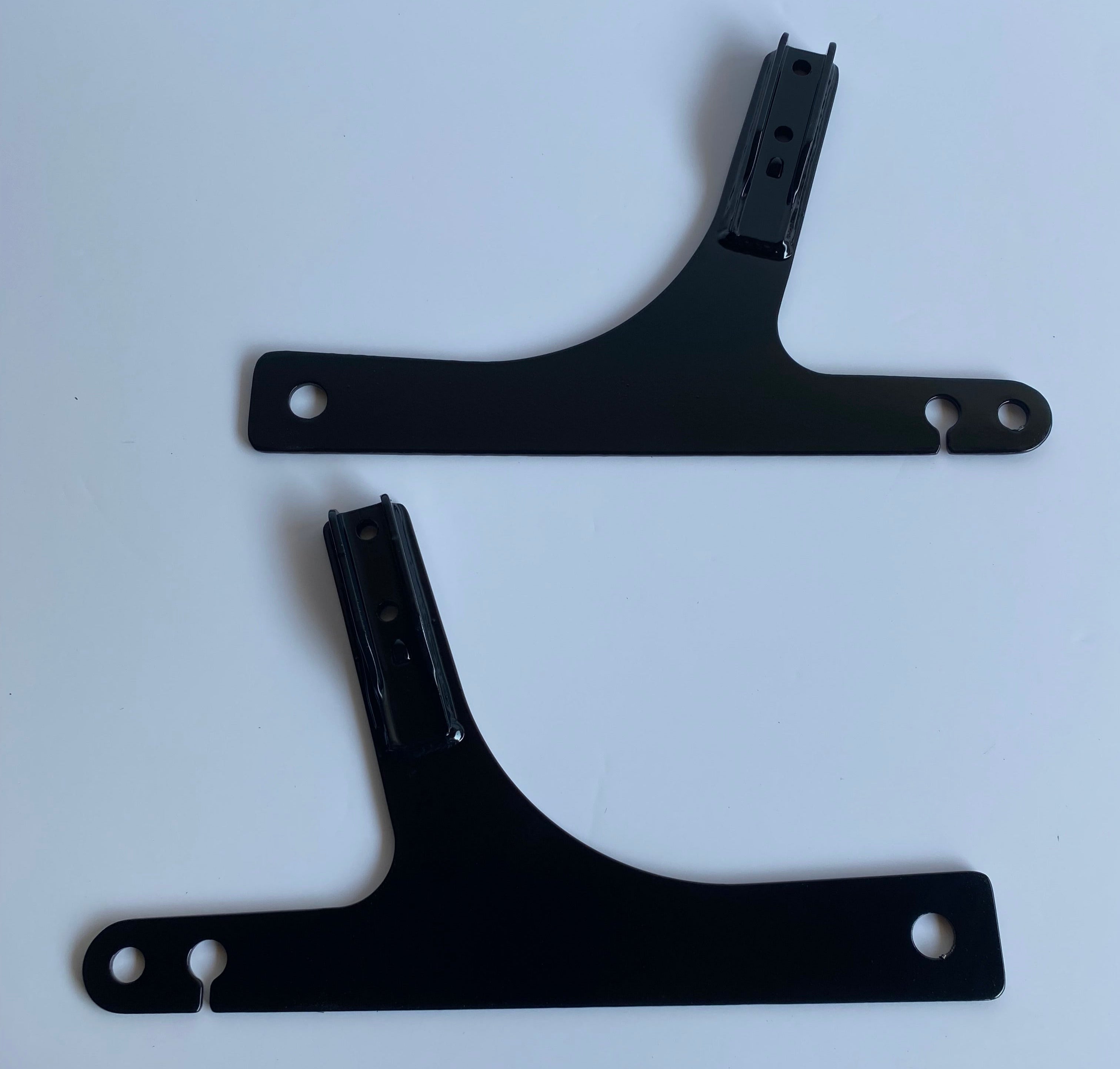 Jeu plaques sissy bar noirs Dyna Harley Davidson REF MCS 904777