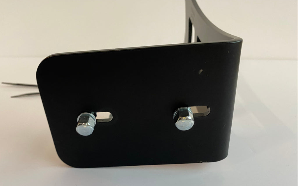 Support de plaque d'immatriculation latéral Softail Fat Bob Harley Davidson REF 28-74-122