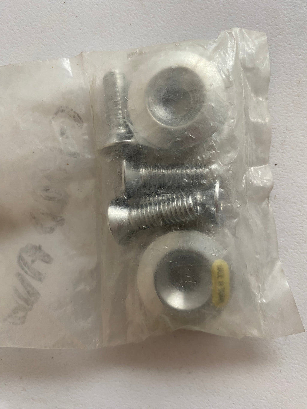 kit de vis de réservoir Custom Chrome Softail  Harley Davidson REF CC : 25590